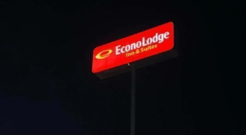 Quality Inn And Suites Centerv