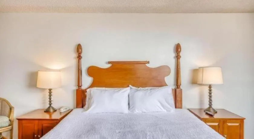 Bed in Marina Tower Waikiki