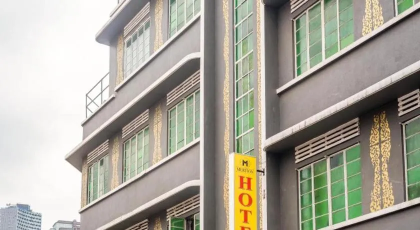 Meriton Hotel