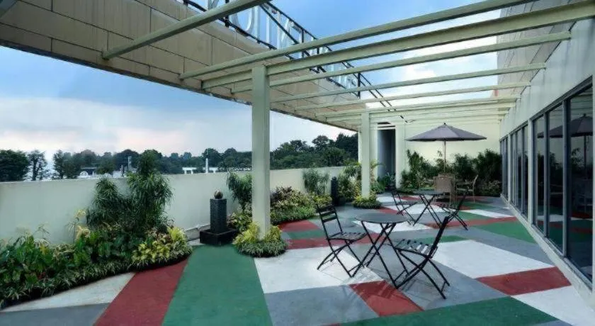 IPB Convention Hotel Botani Square