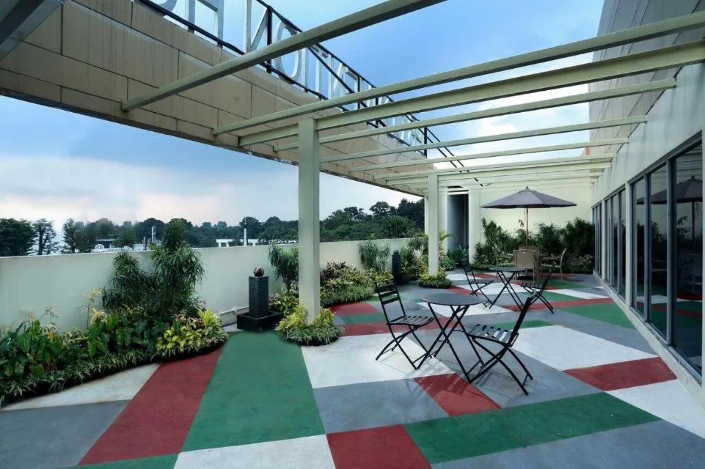 IPB Convention Hotel Botani Square