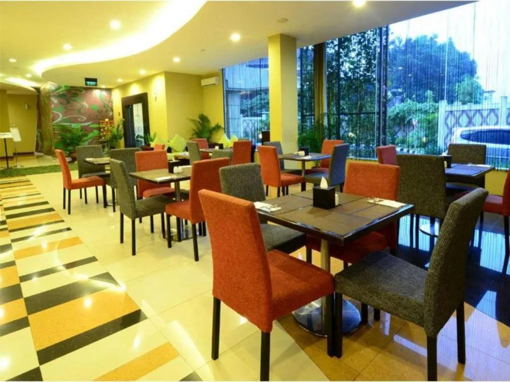 IPB Convention Hotel Botani Square