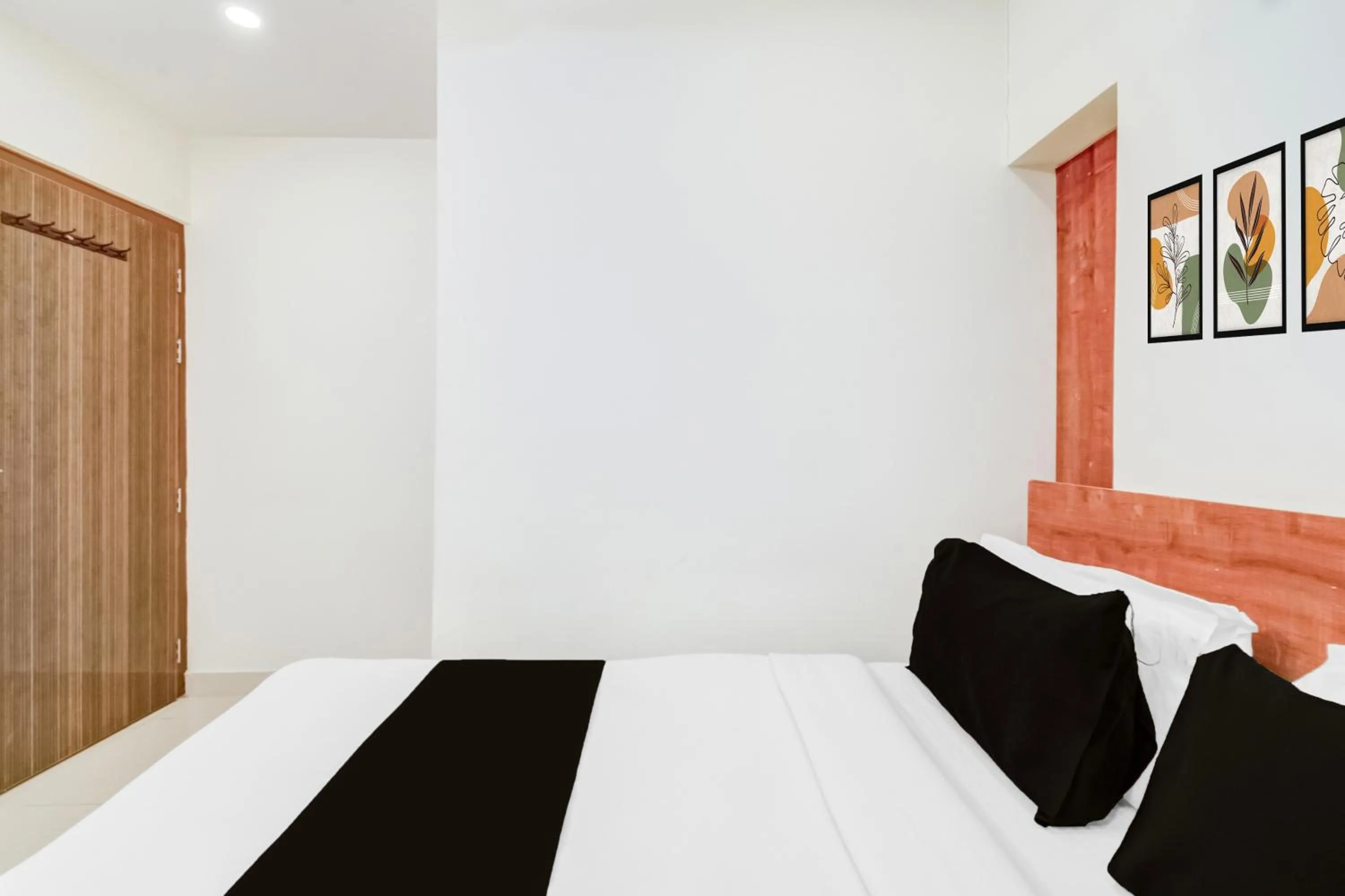 Bedroom, Bed in Hotel O Neredmet Road