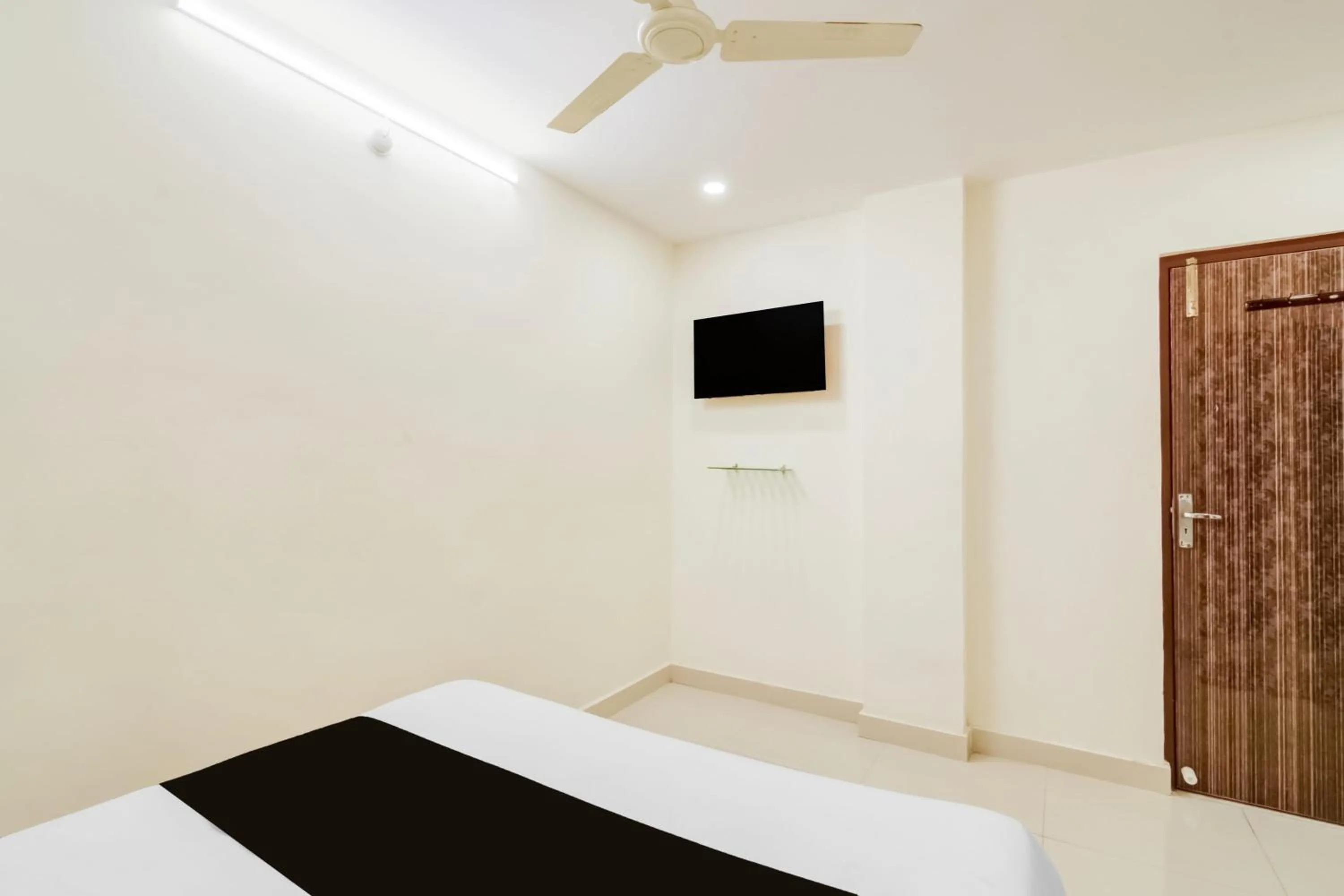 Bedroom, Bed in Hotel O Neredmet Road