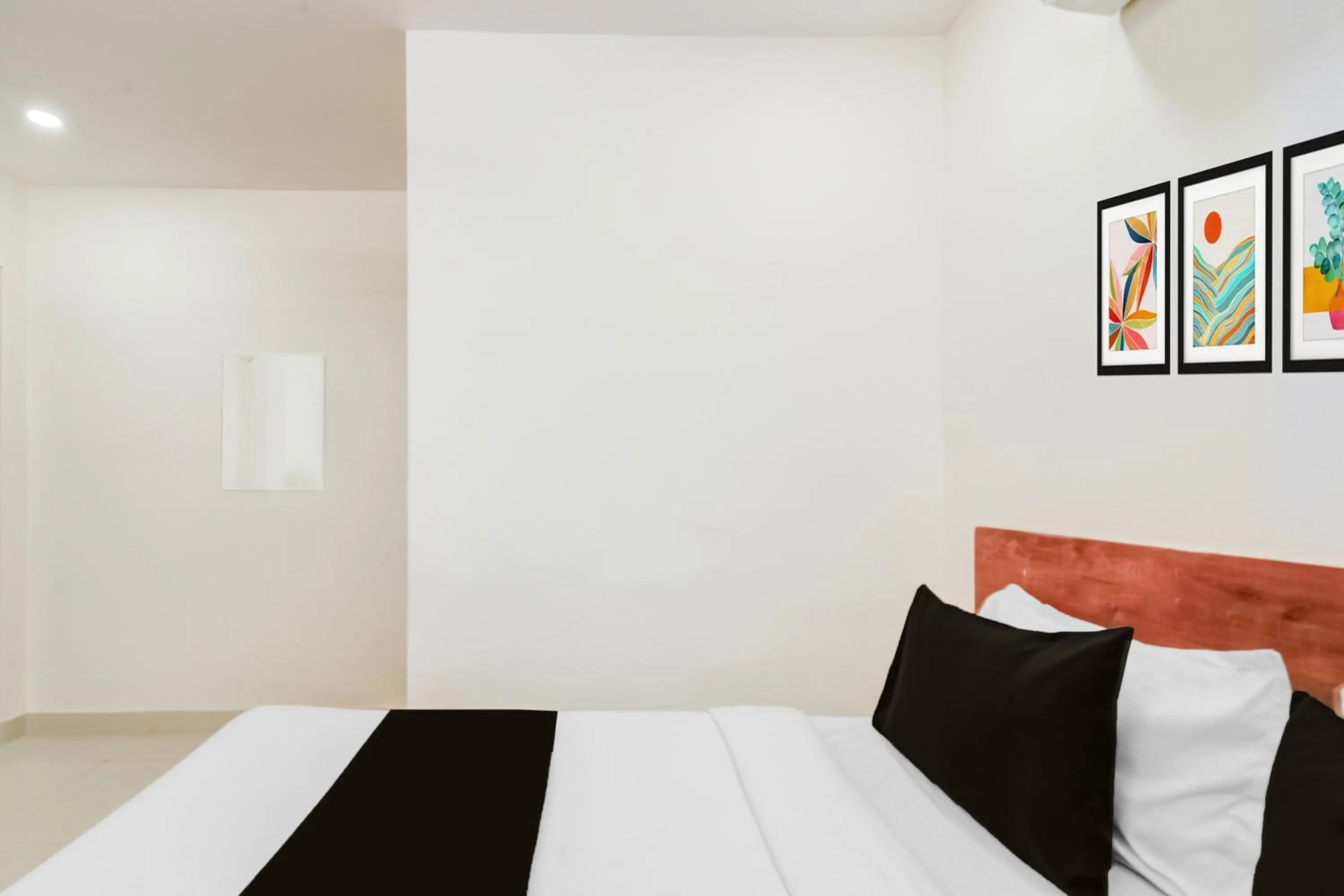 Bedroom, Bed in Hotel O Neredmet Road