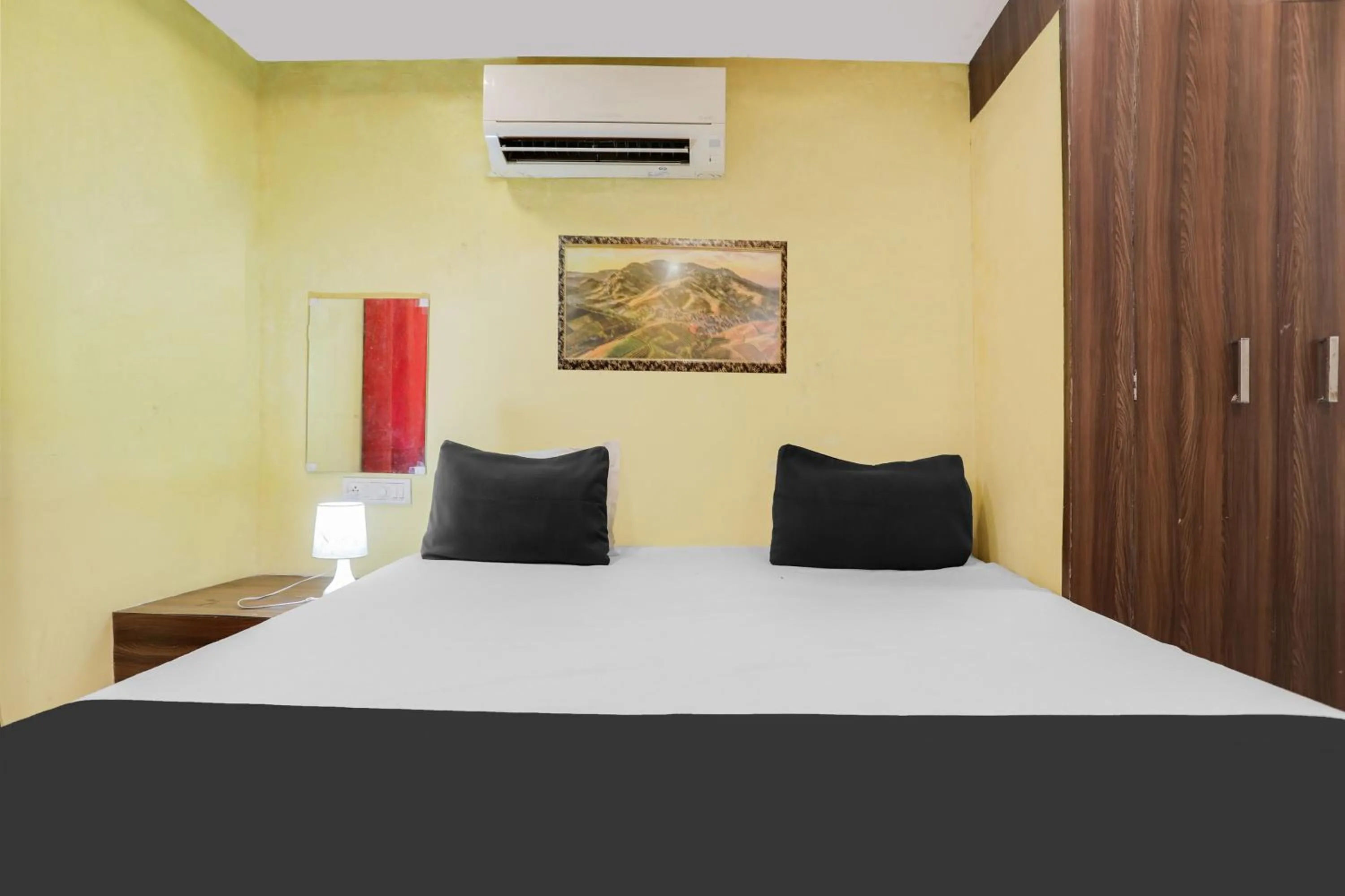 Bedroom in Hotel O Gyan Regency