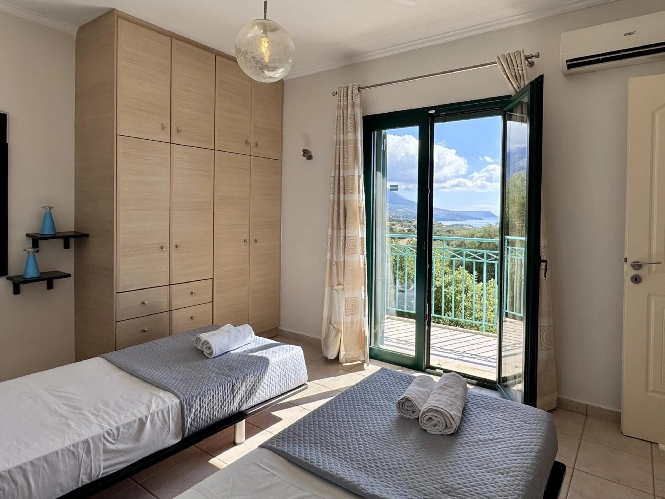 Bed in Villa Yianna