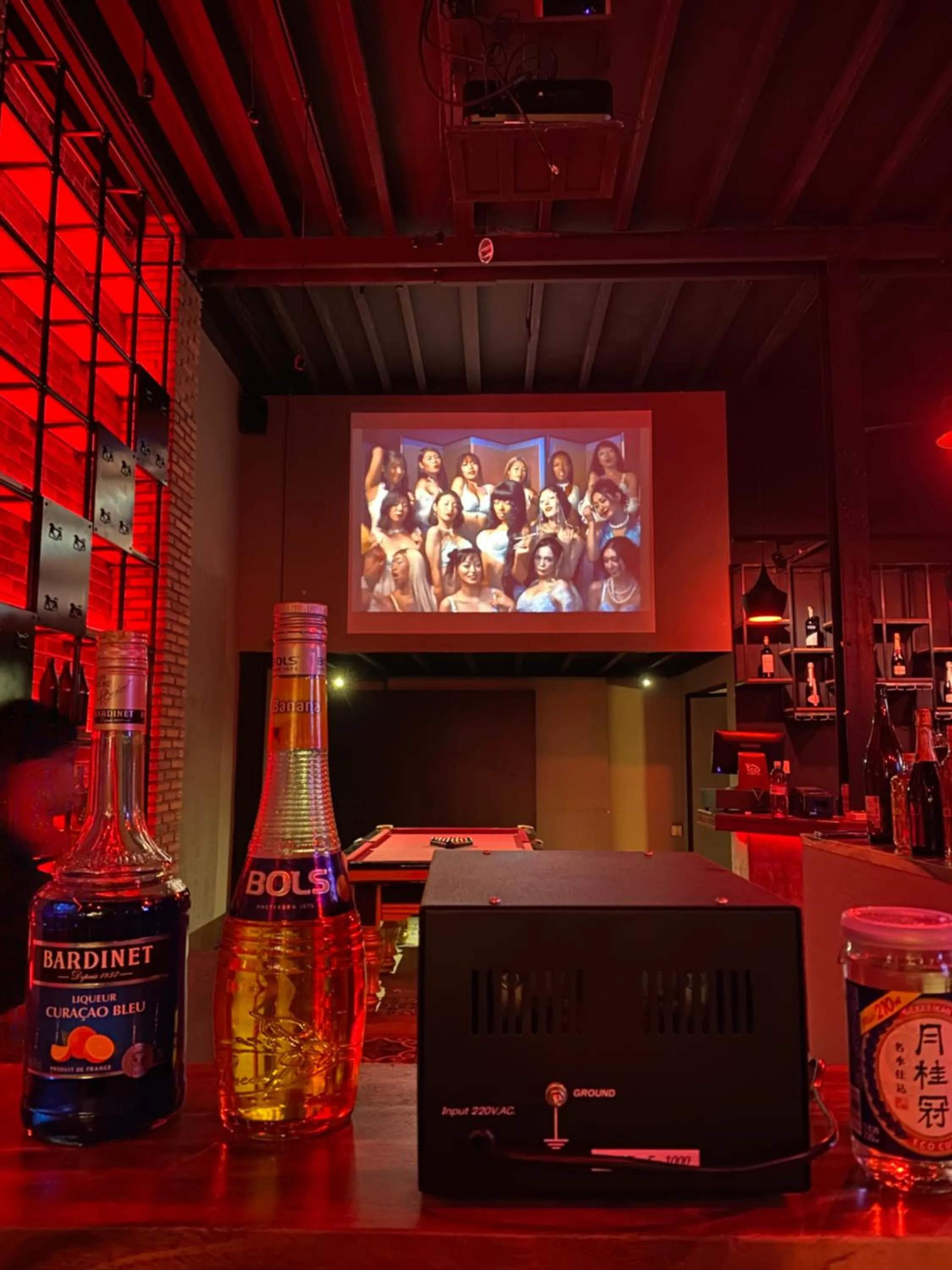 Lounge or bar in Feliz Hostel Cafe & Bar