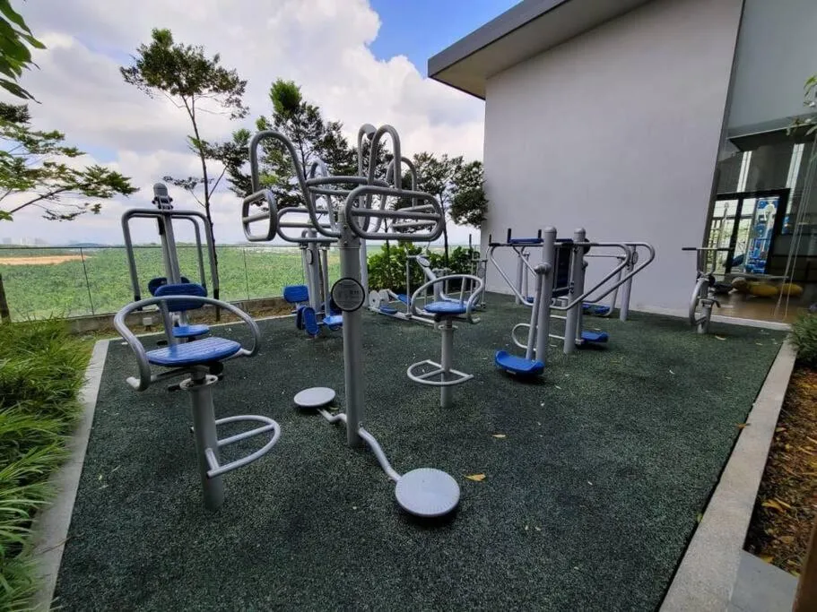 GM 2904 Couple Cozy Netflix 100mbps BySTAY