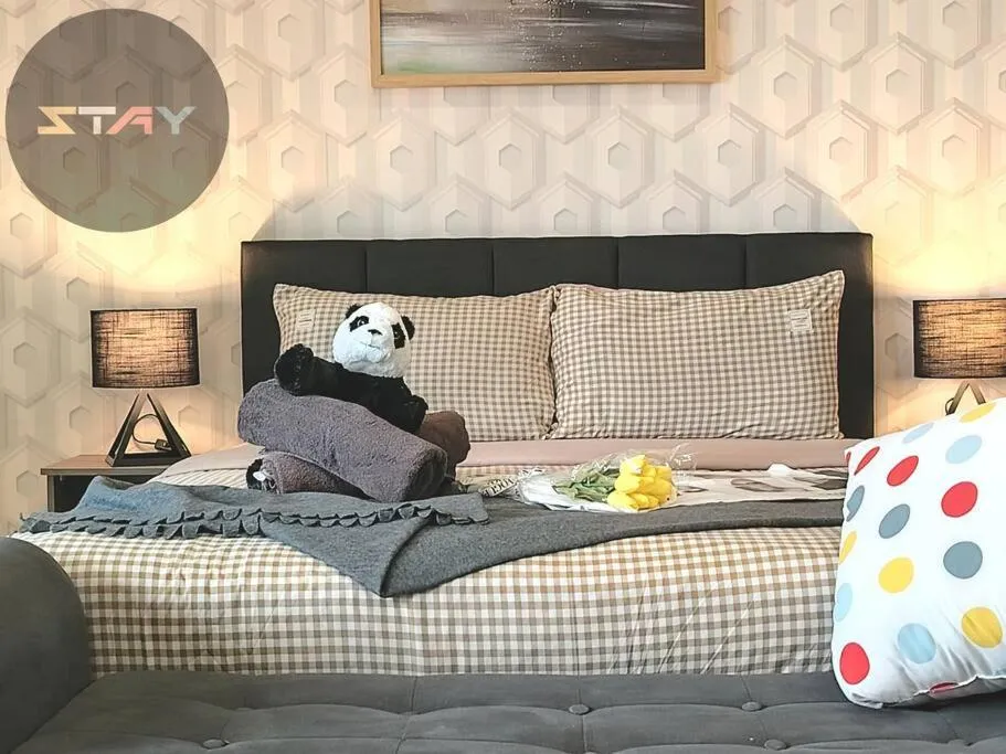 GM 2904 Couple Cozy Netflix 100mbps BySTAY