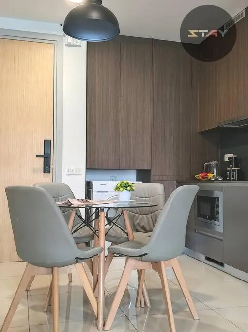 GM 2904 Couple Cozy Netflix 100mbps BySTAY