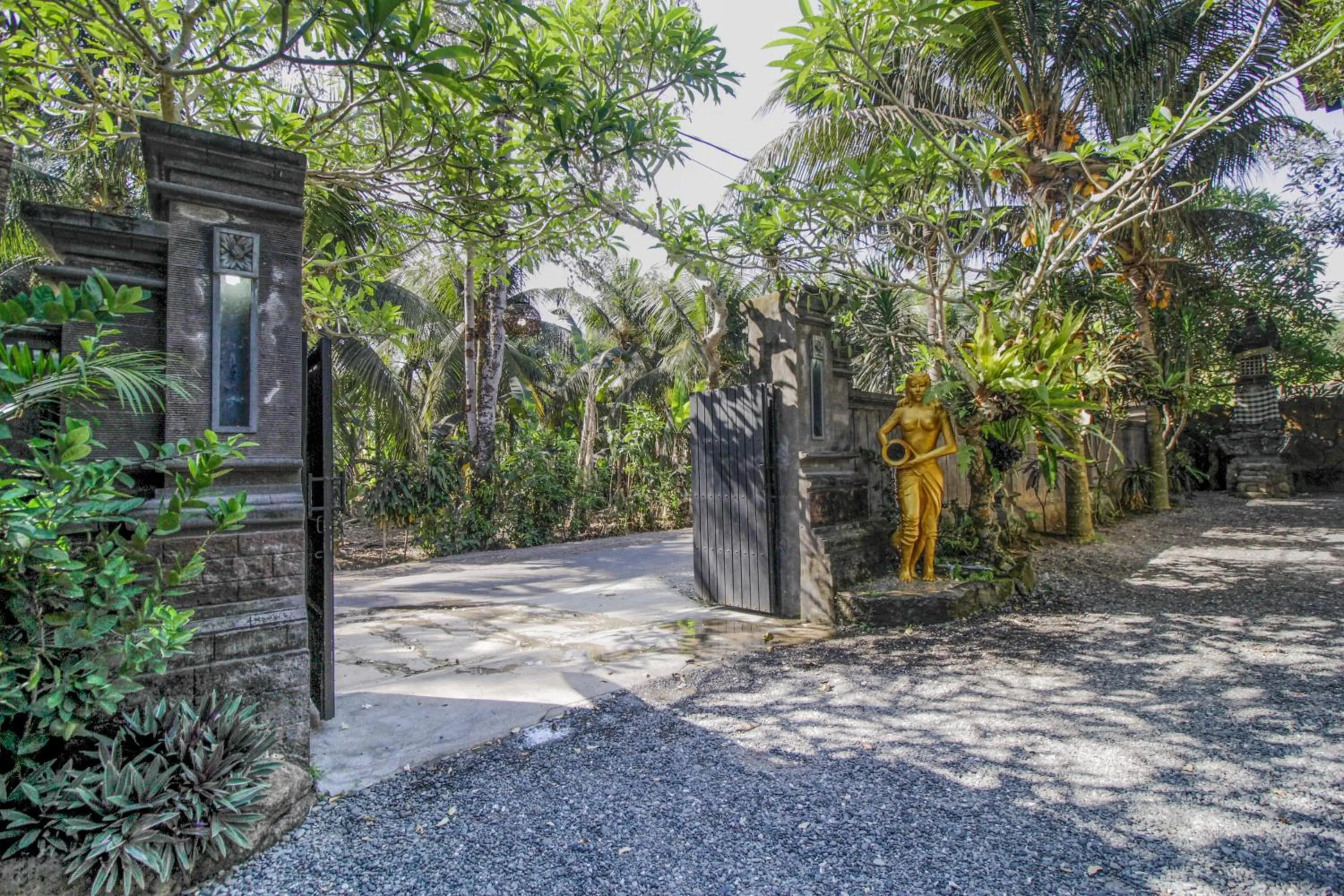 Facade/entrance in The Galuh Pekutatan