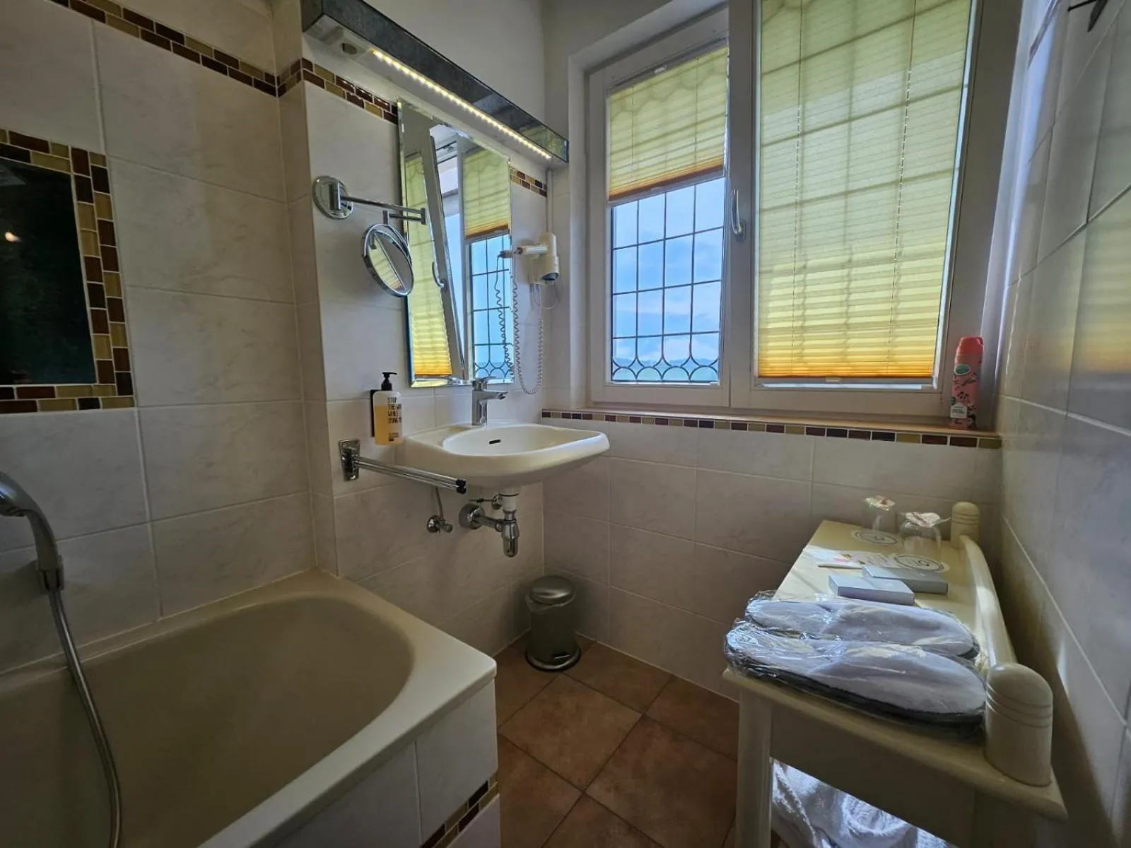 Shower in Klein Holland