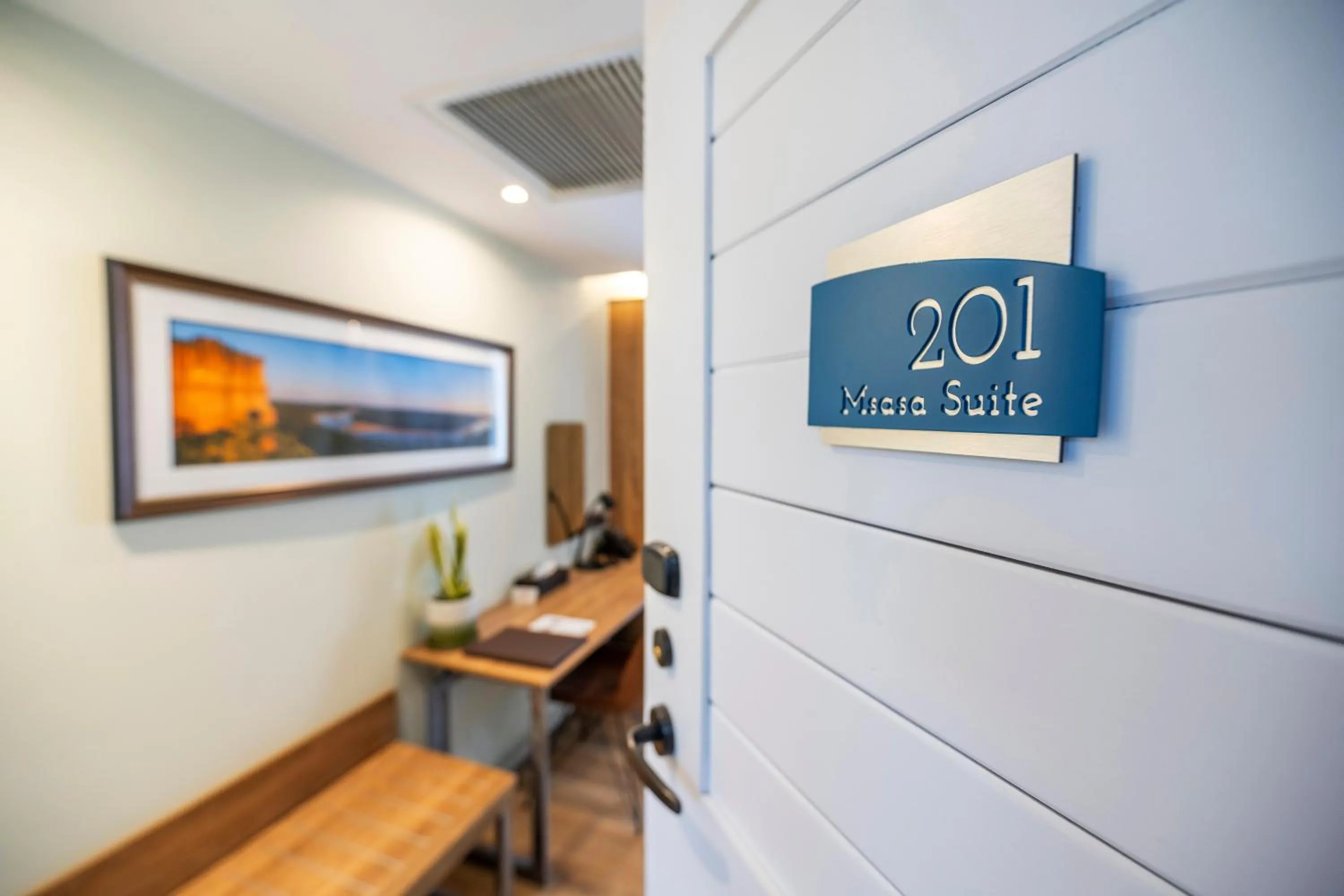 Text overlay in 258 Hotel