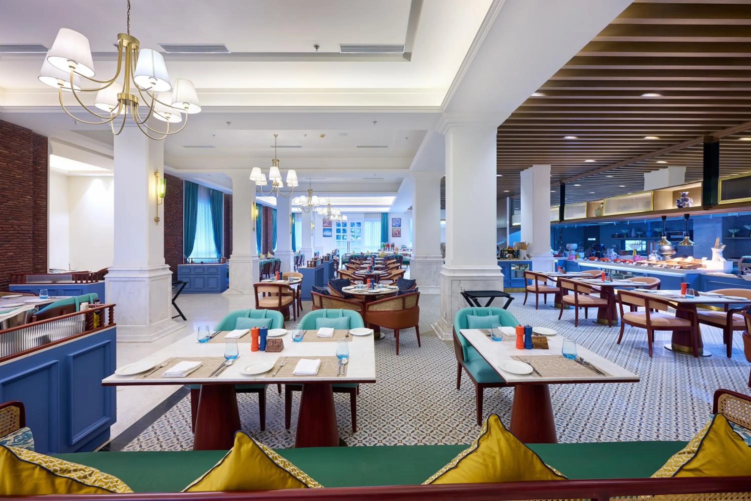 Restaurant/places to eat in Sarovar Premiere Amritsar