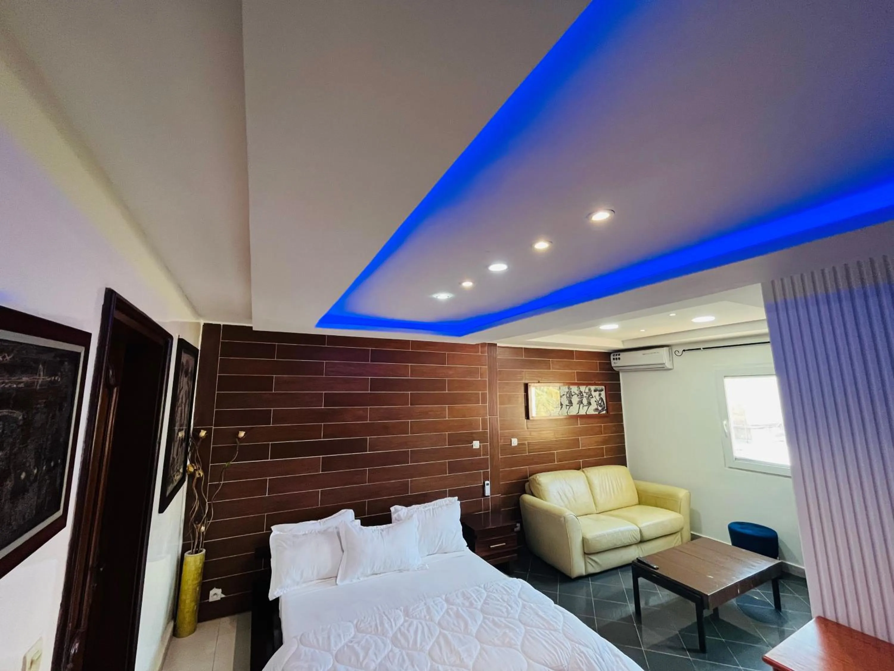 Bed in Hôtel Darou Khoudoss