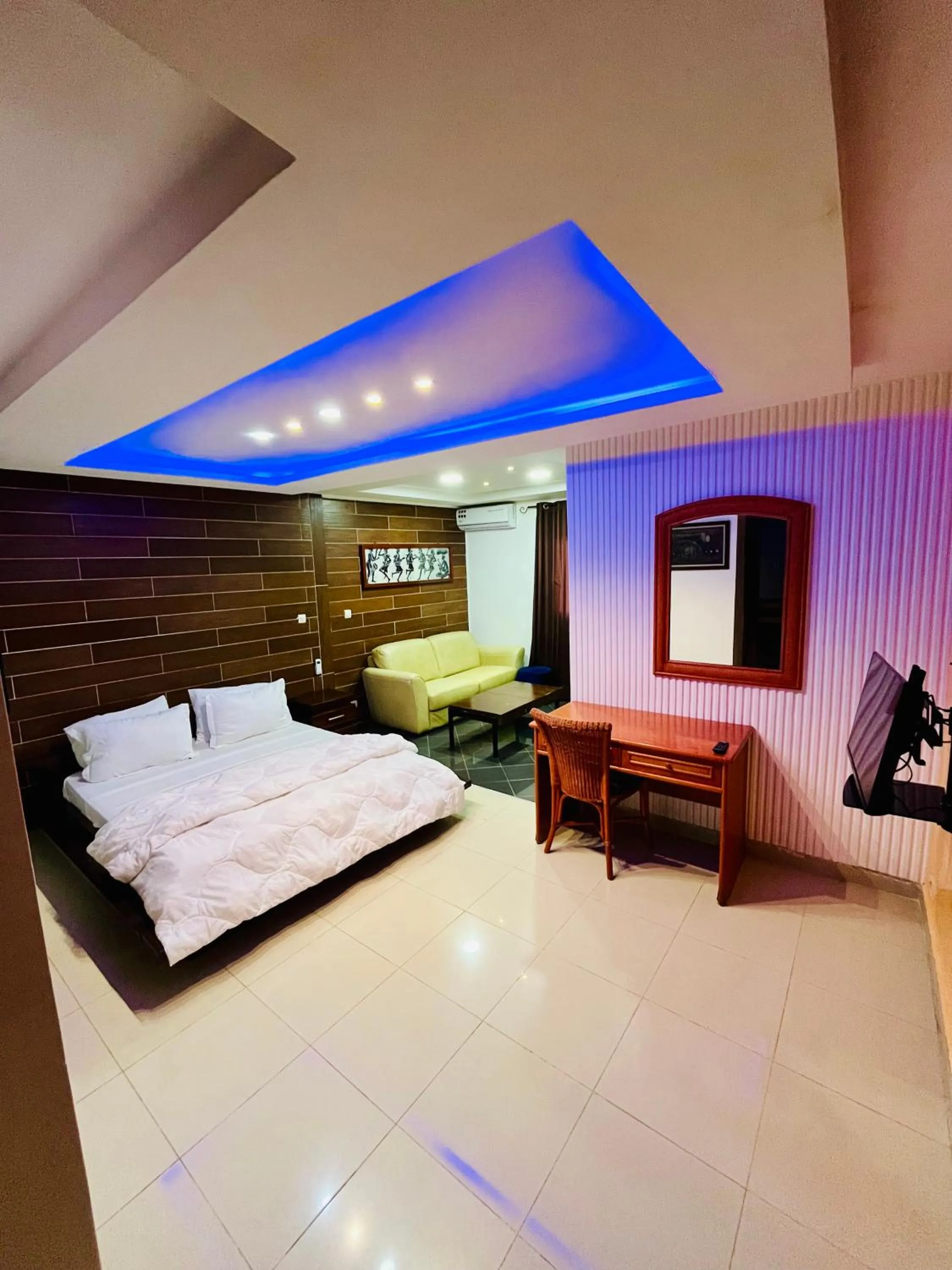 Bed in Hôtel Darou Khoudoss