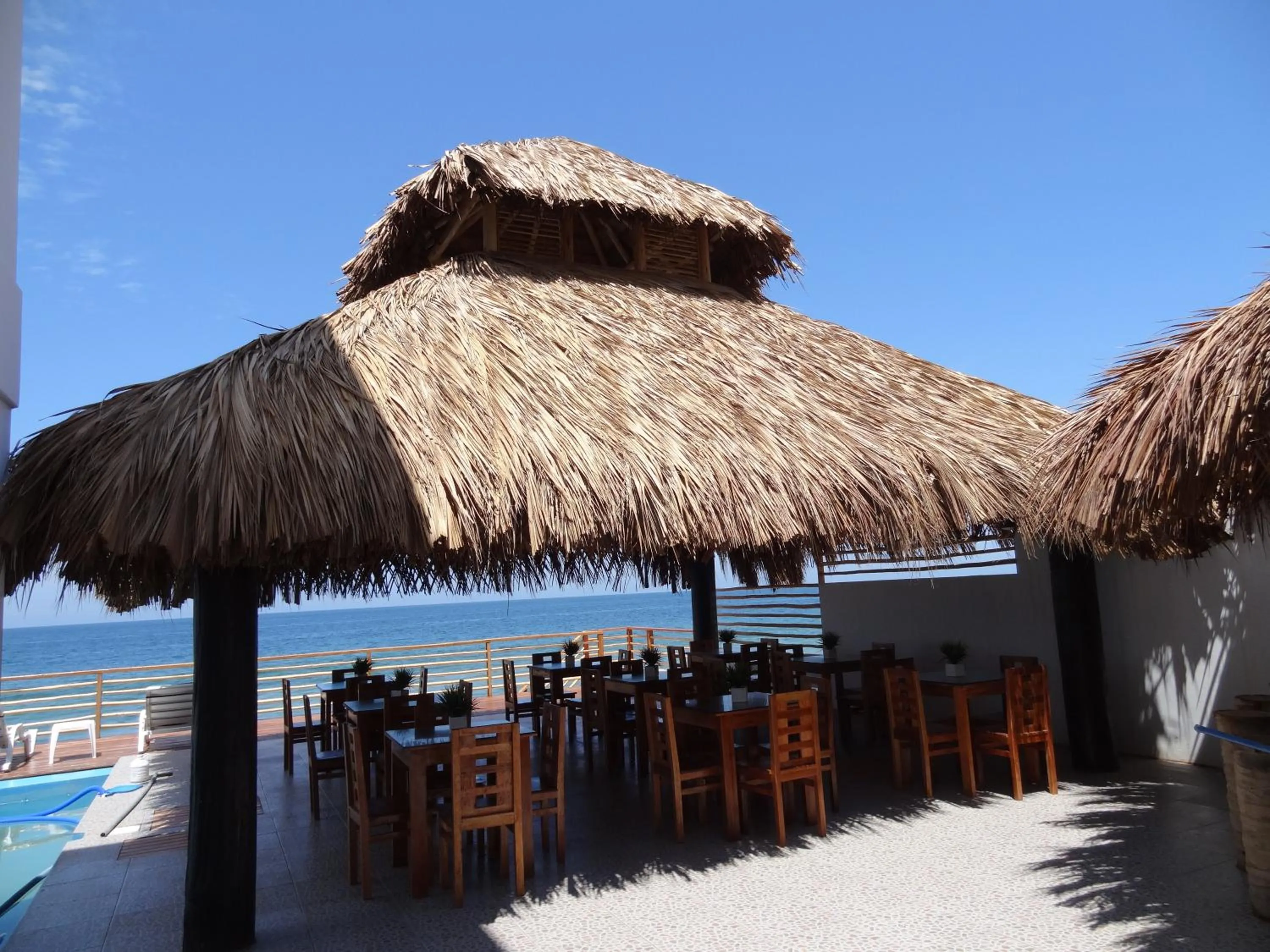 Restaurant/places to eat in Akas Hotel Apartamentos