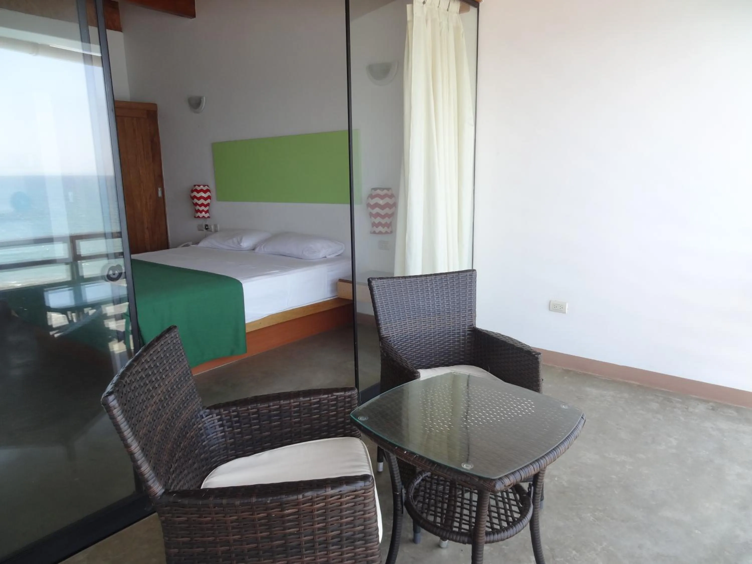 Balcony/Terrace, Bed in Akas Hotel Apartamentos