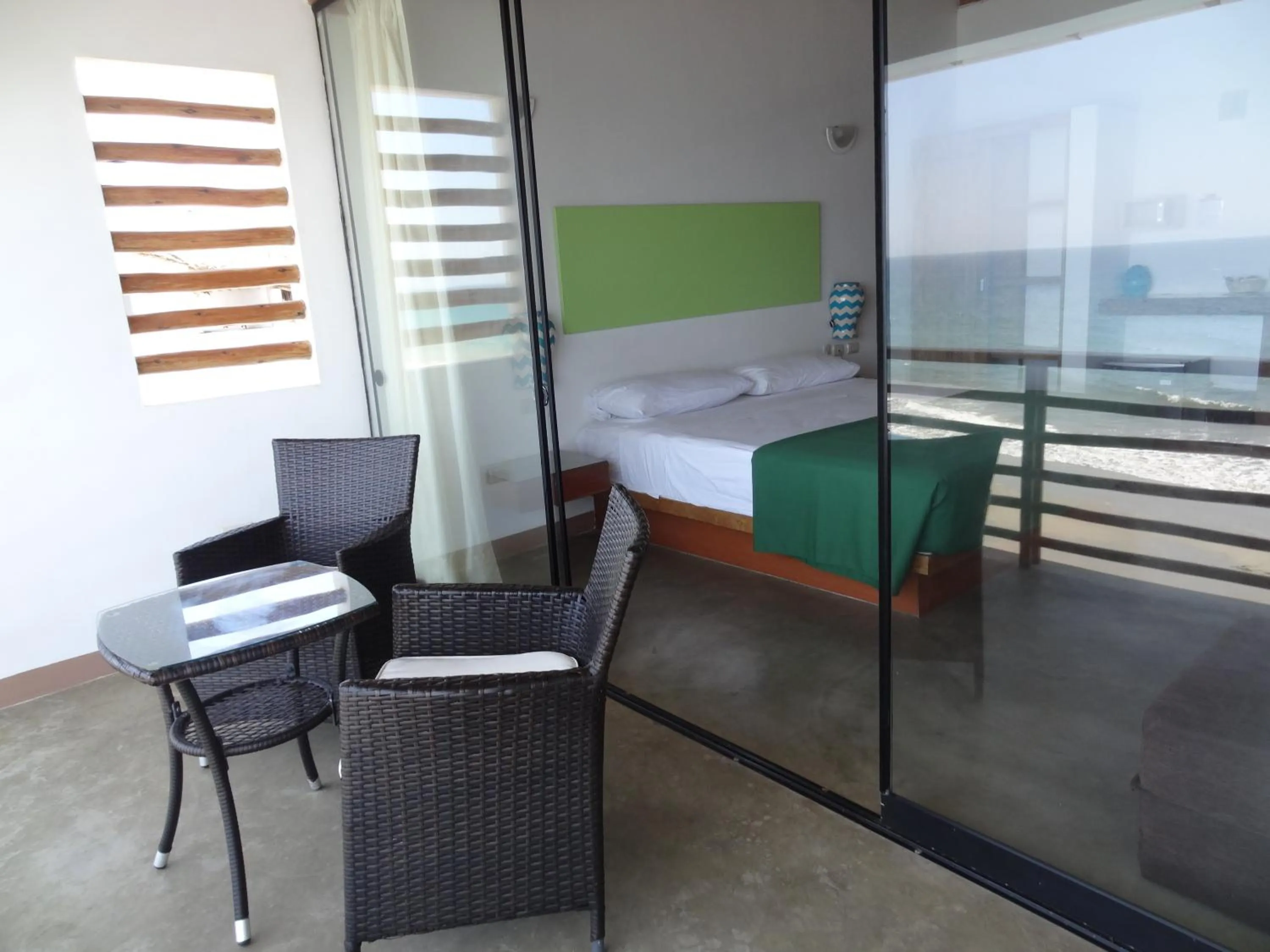 Balcony/Terrace, Bed in Akas Hotel Apartamentos