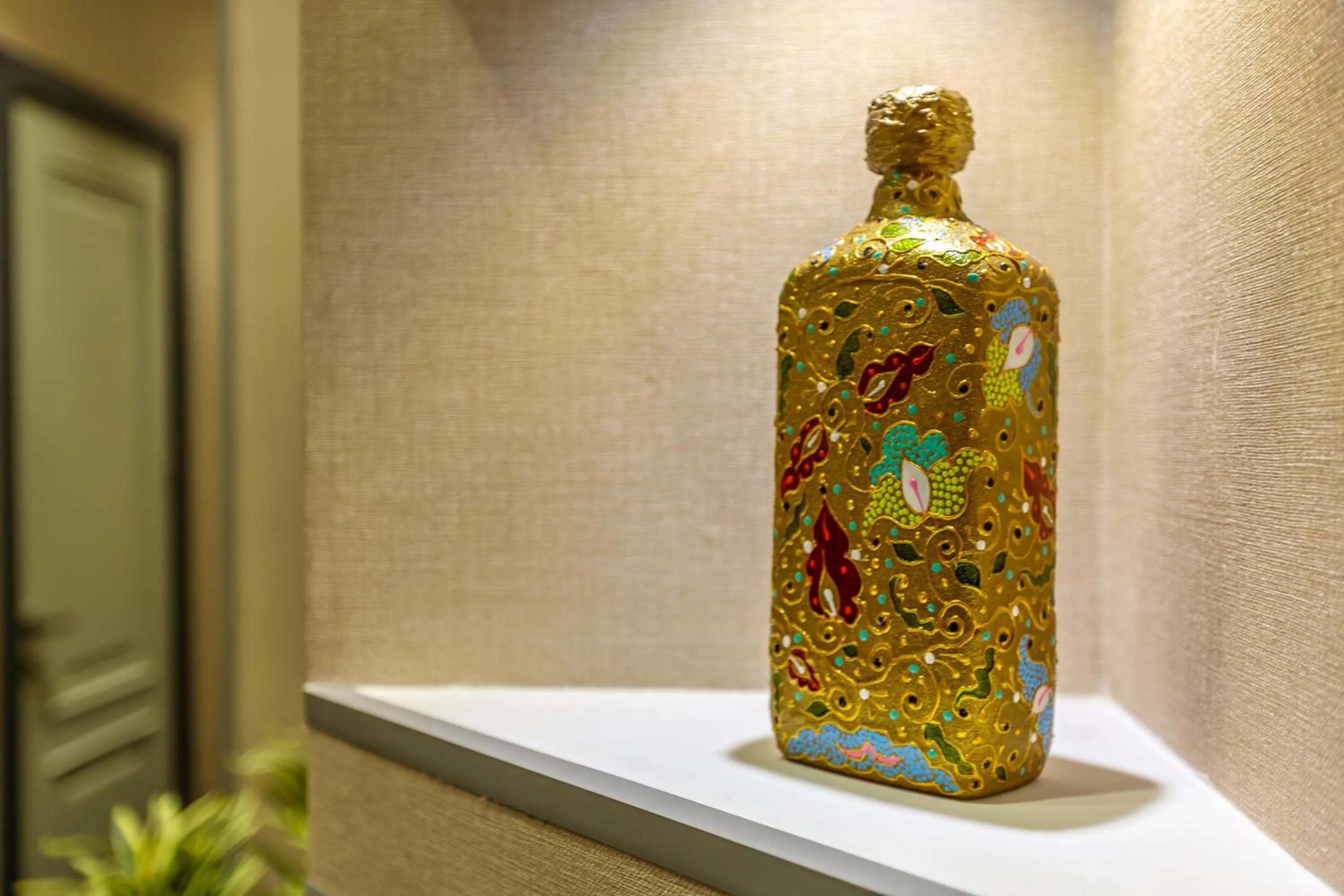 Restaurant/places to eat in Nizami Central Park Hotel