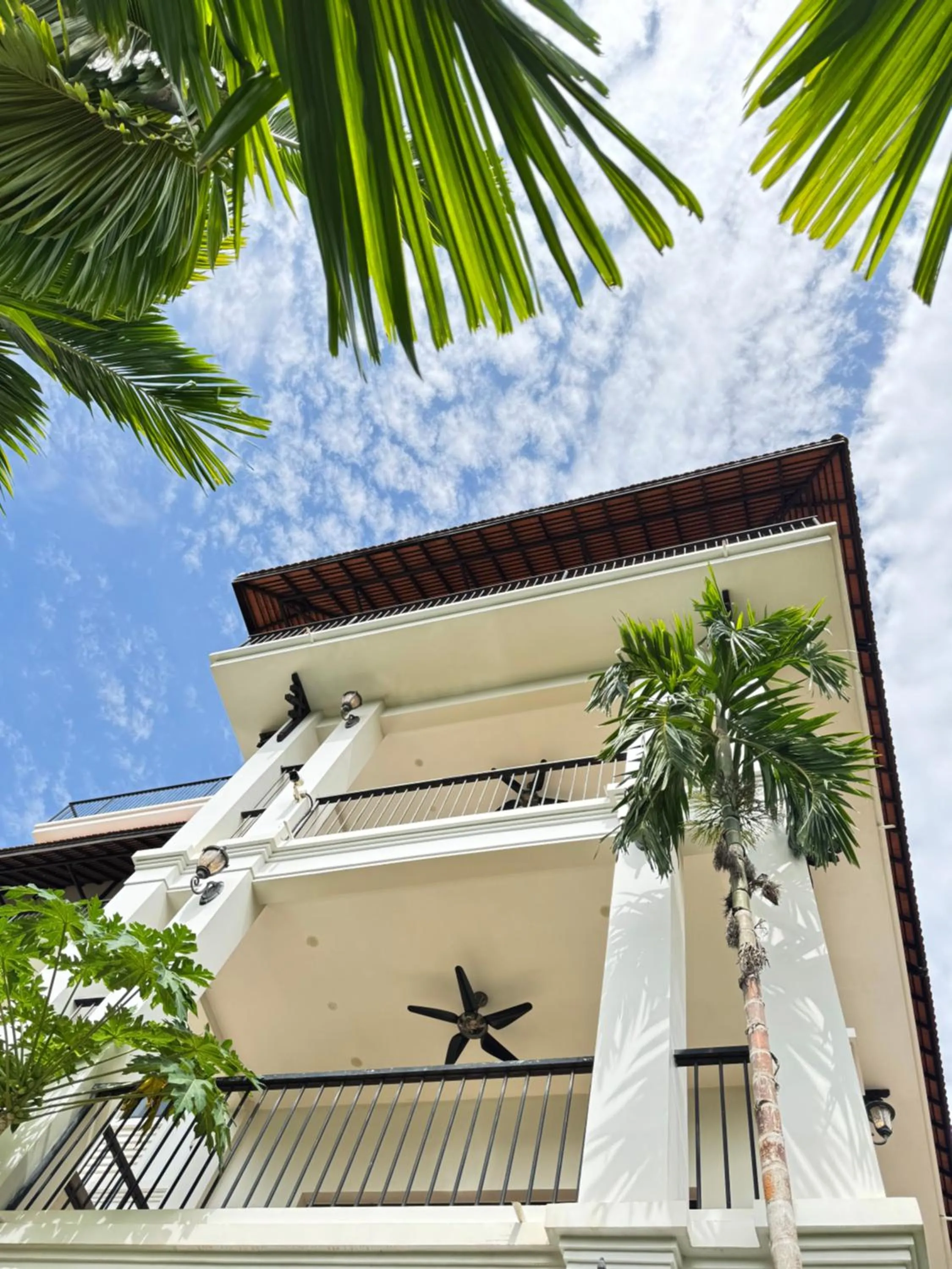 Property building in Mealy Villa