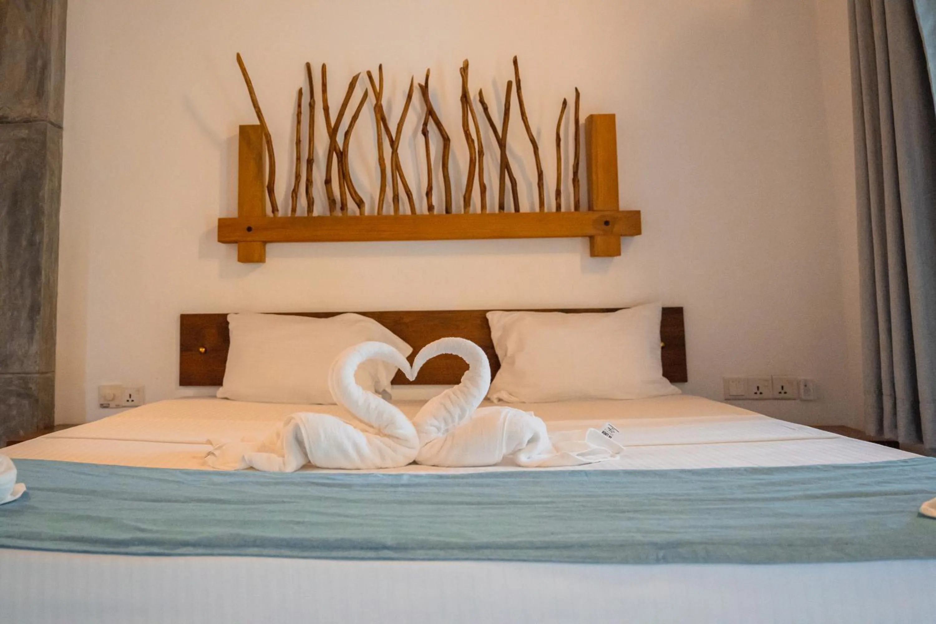 Bed in Hiding Unawatuna