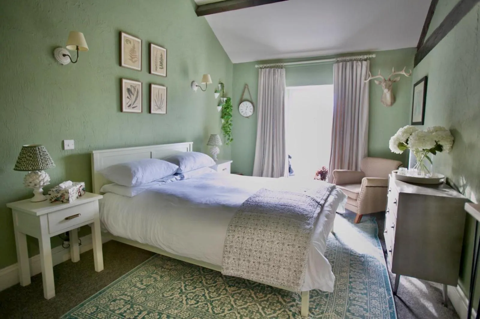 Bed in The Brown Horse Inn