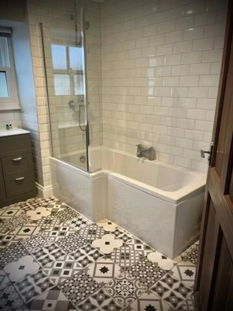 Bathroom in The Brown Horse Inn