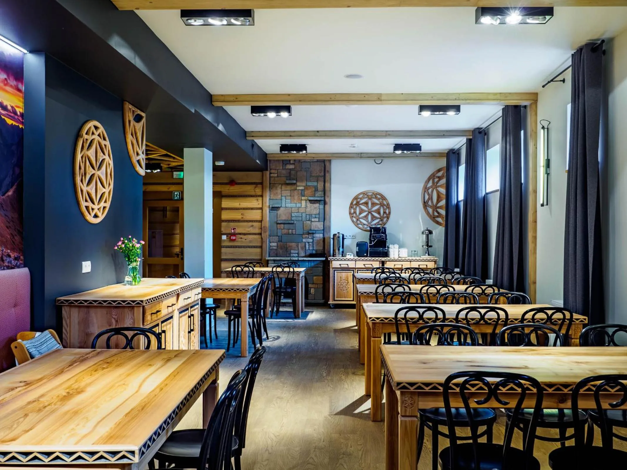 Dining area in Willa Sienkiewiczówka