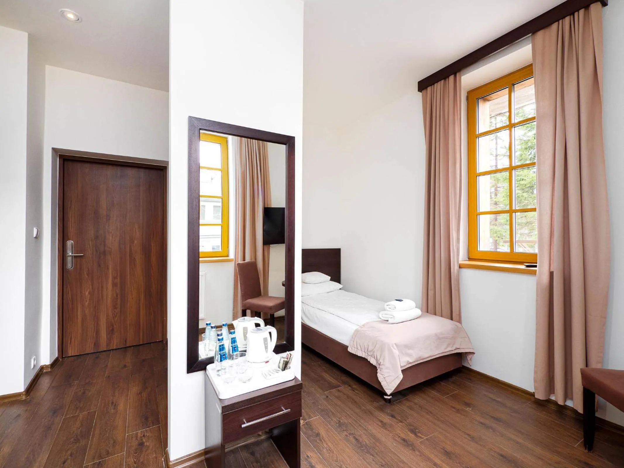 Bedroom, Bed in Willa Sienkiewiczówka