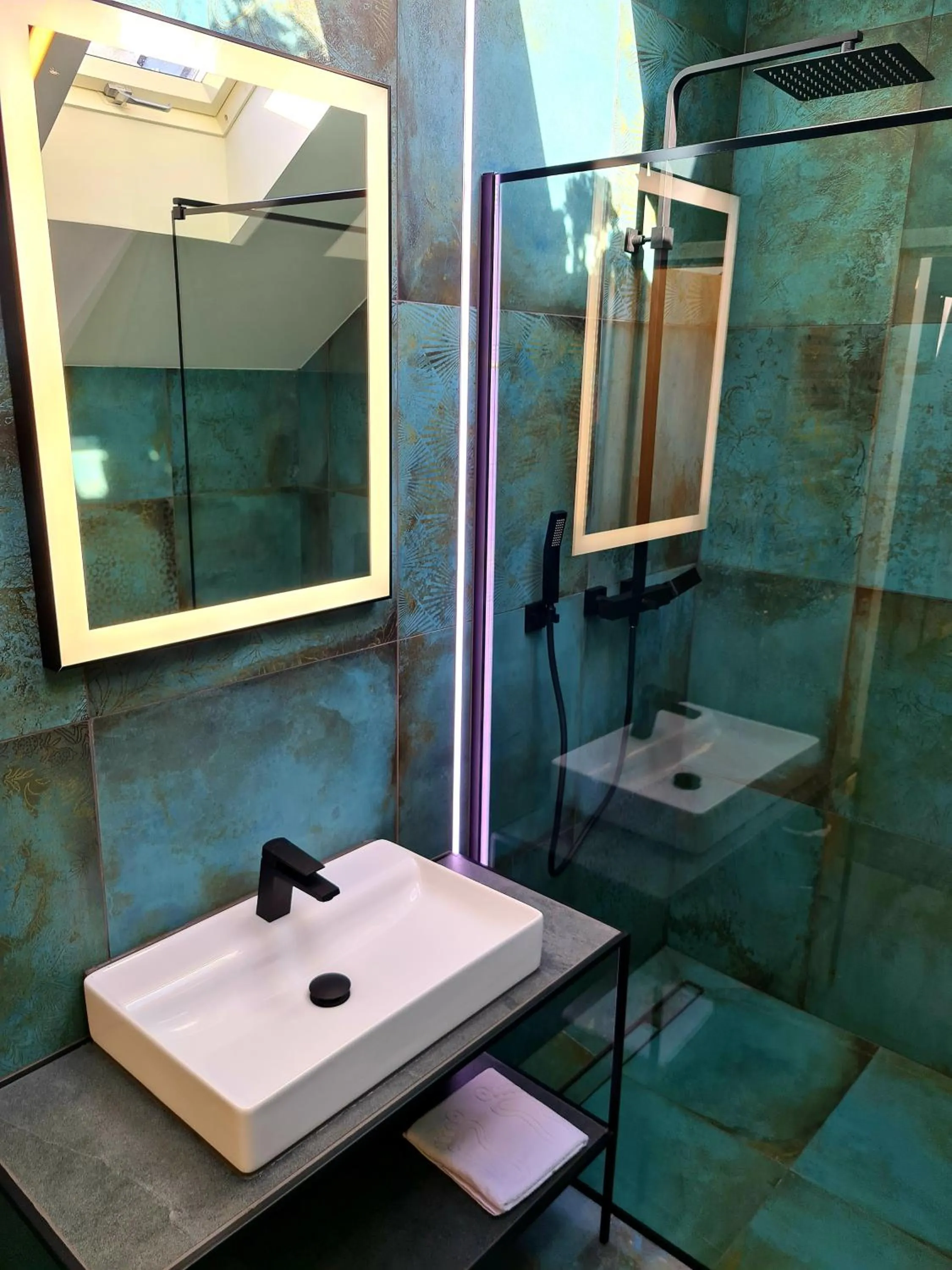 Bathroom in Willa Sienkiewiczówka