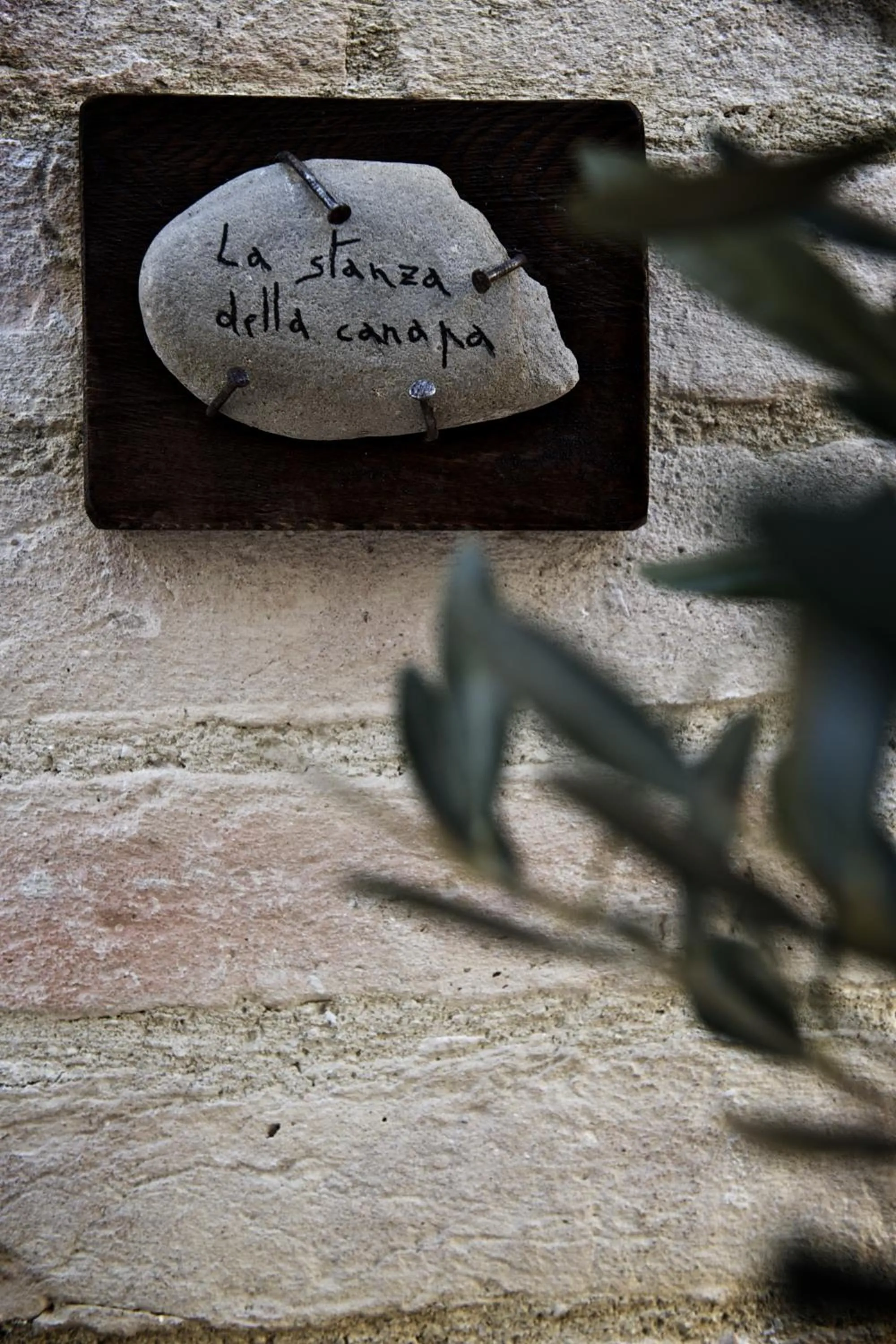 Logo/Certificate/Sign in Torre della Botonta