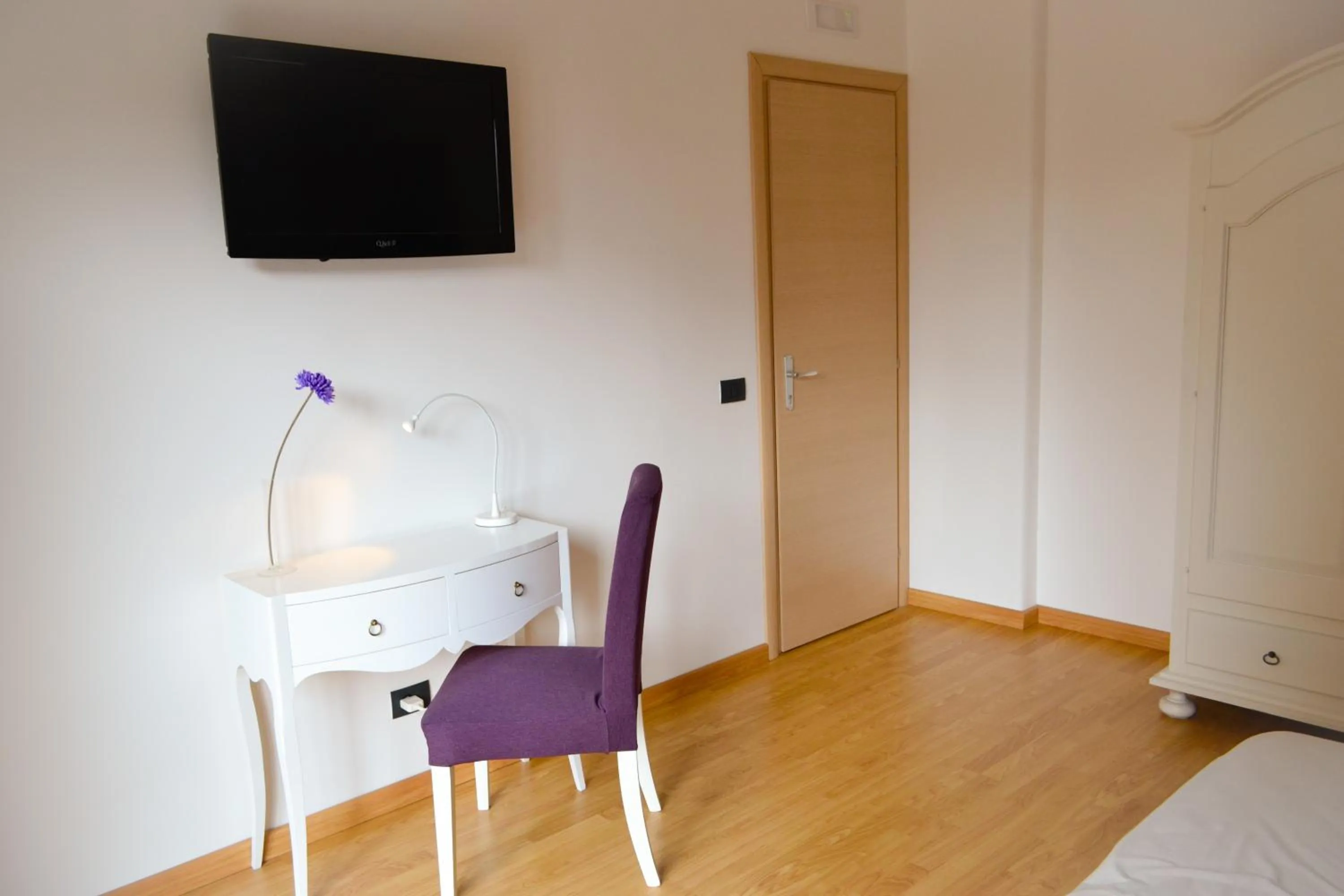 Bedroom, Bed in Policlinico Apartments