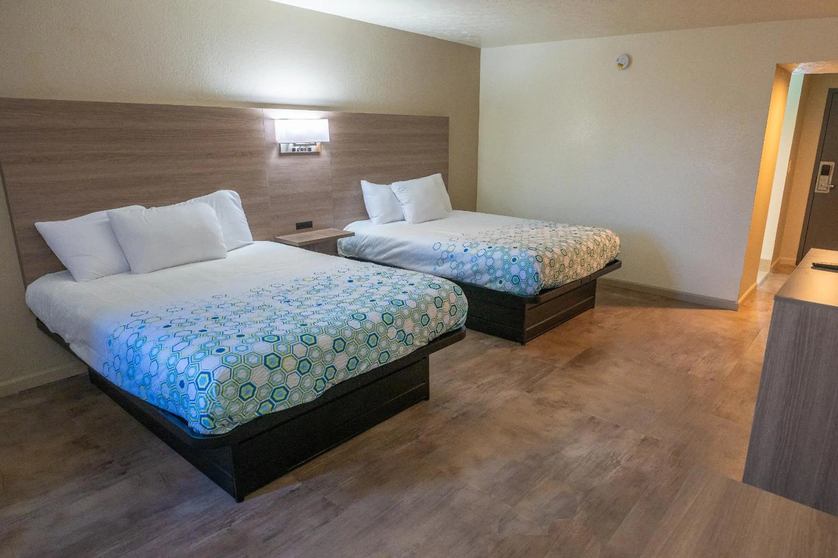 Bed in BlissPoint Inn, Kokomo
