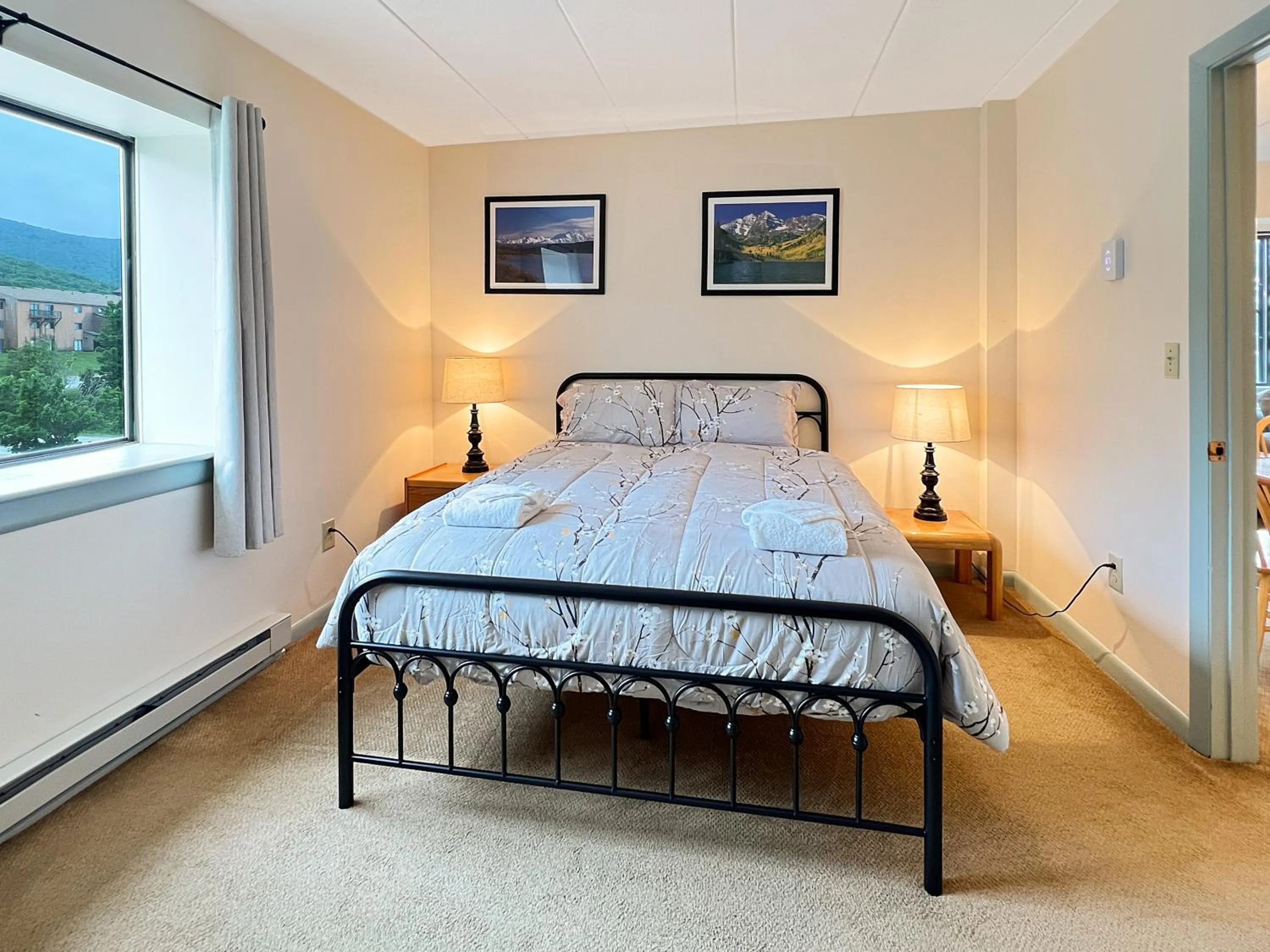 Bedroom, Bed in Mountain Green, Condos at Killington