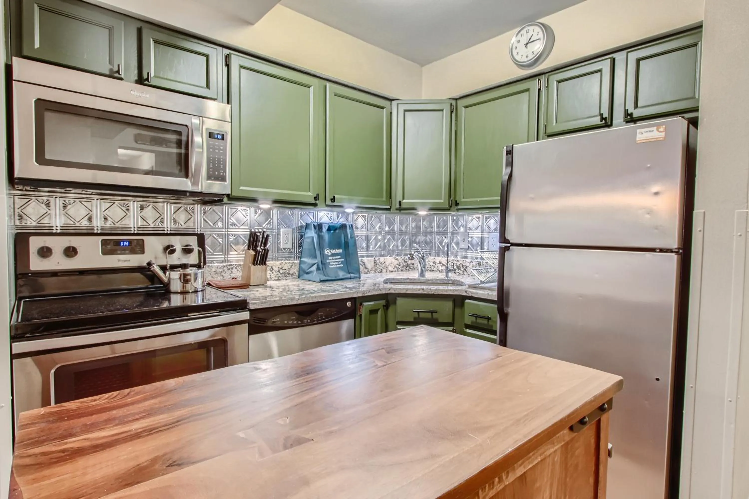 Kitchen or kitchenette in Mountain Green, Condos at Killington