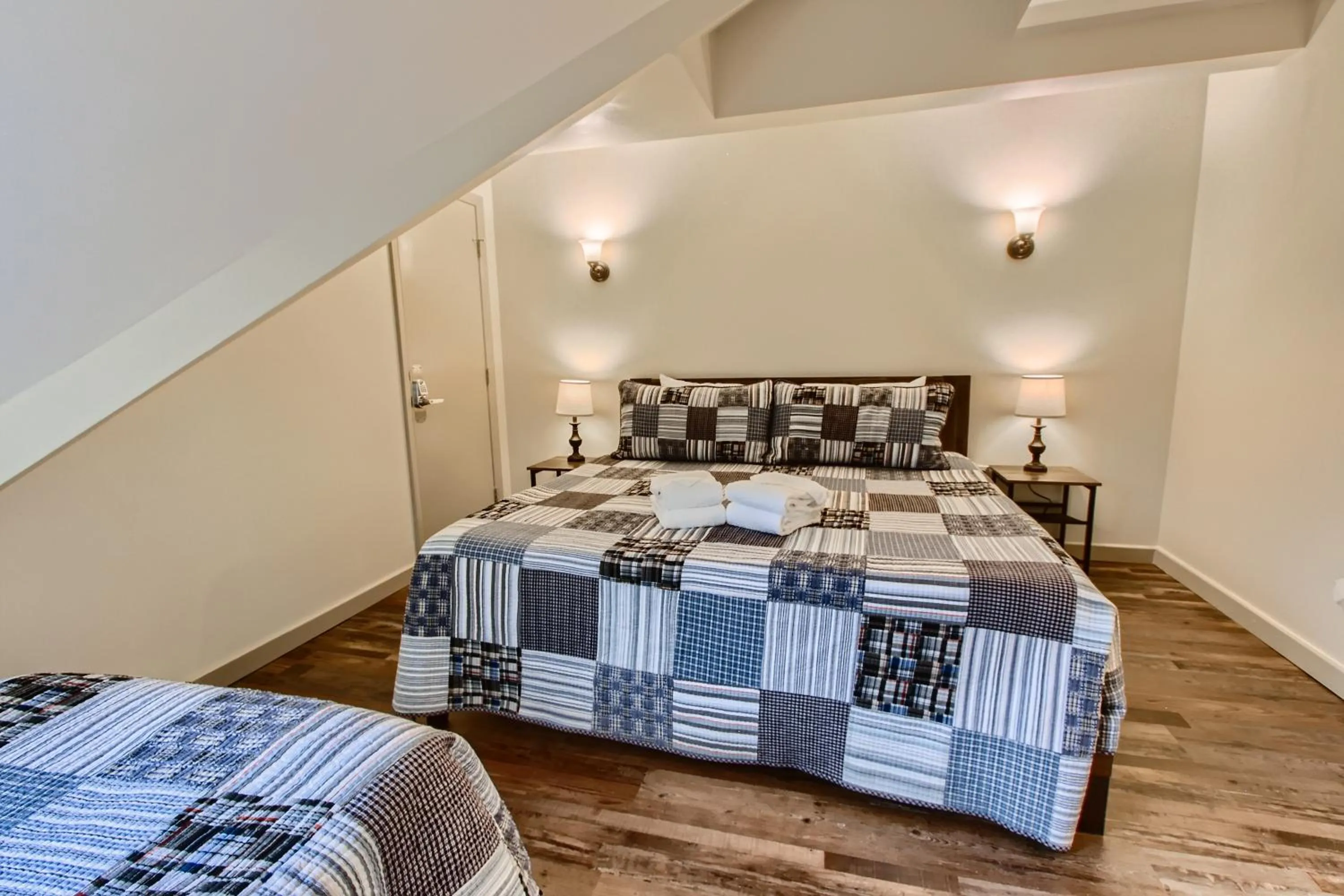 Bed in Mountain Green, Condos at Killington