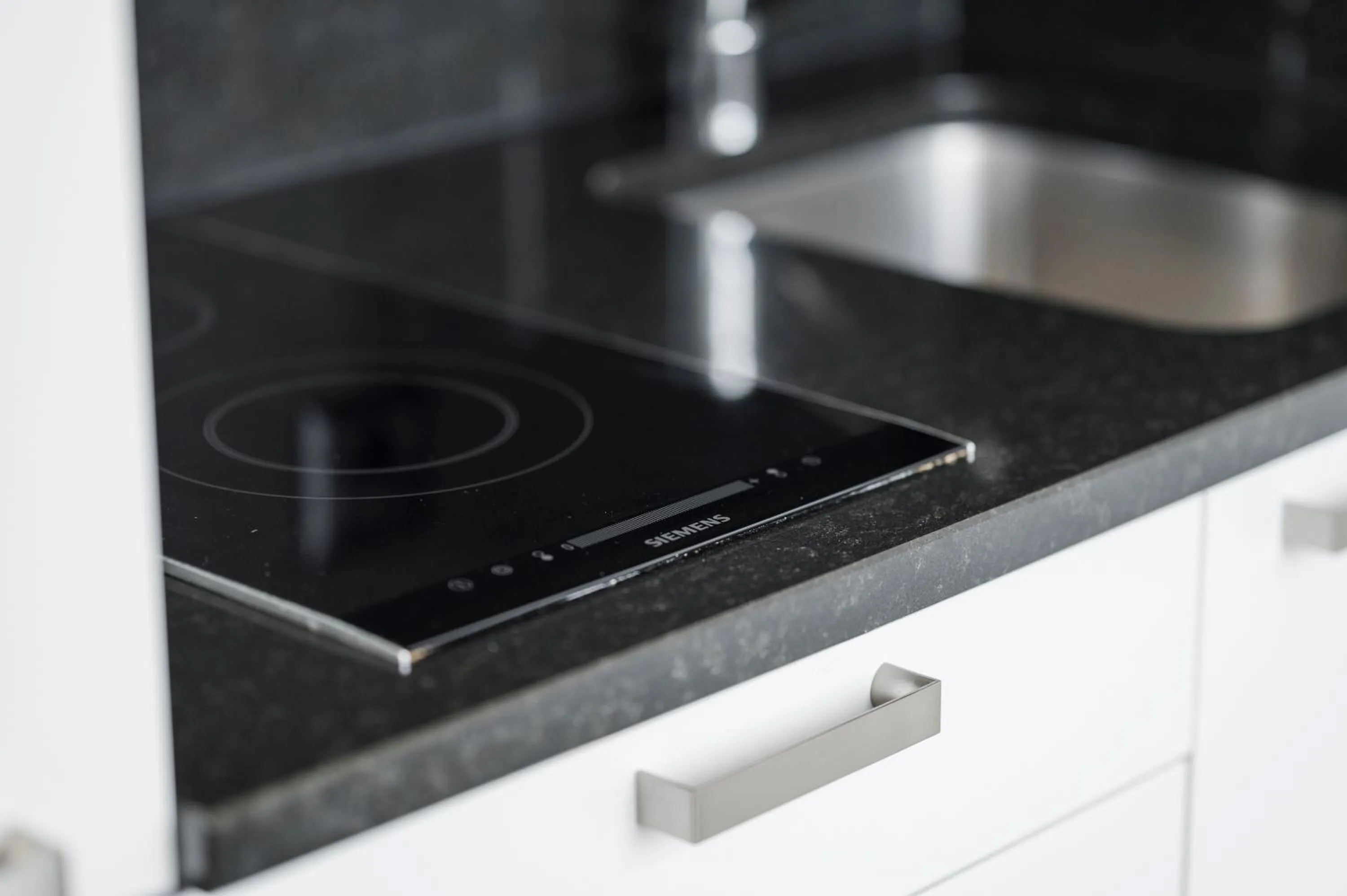 Kitchen or kitchenette in Amanthos Living Solothurn