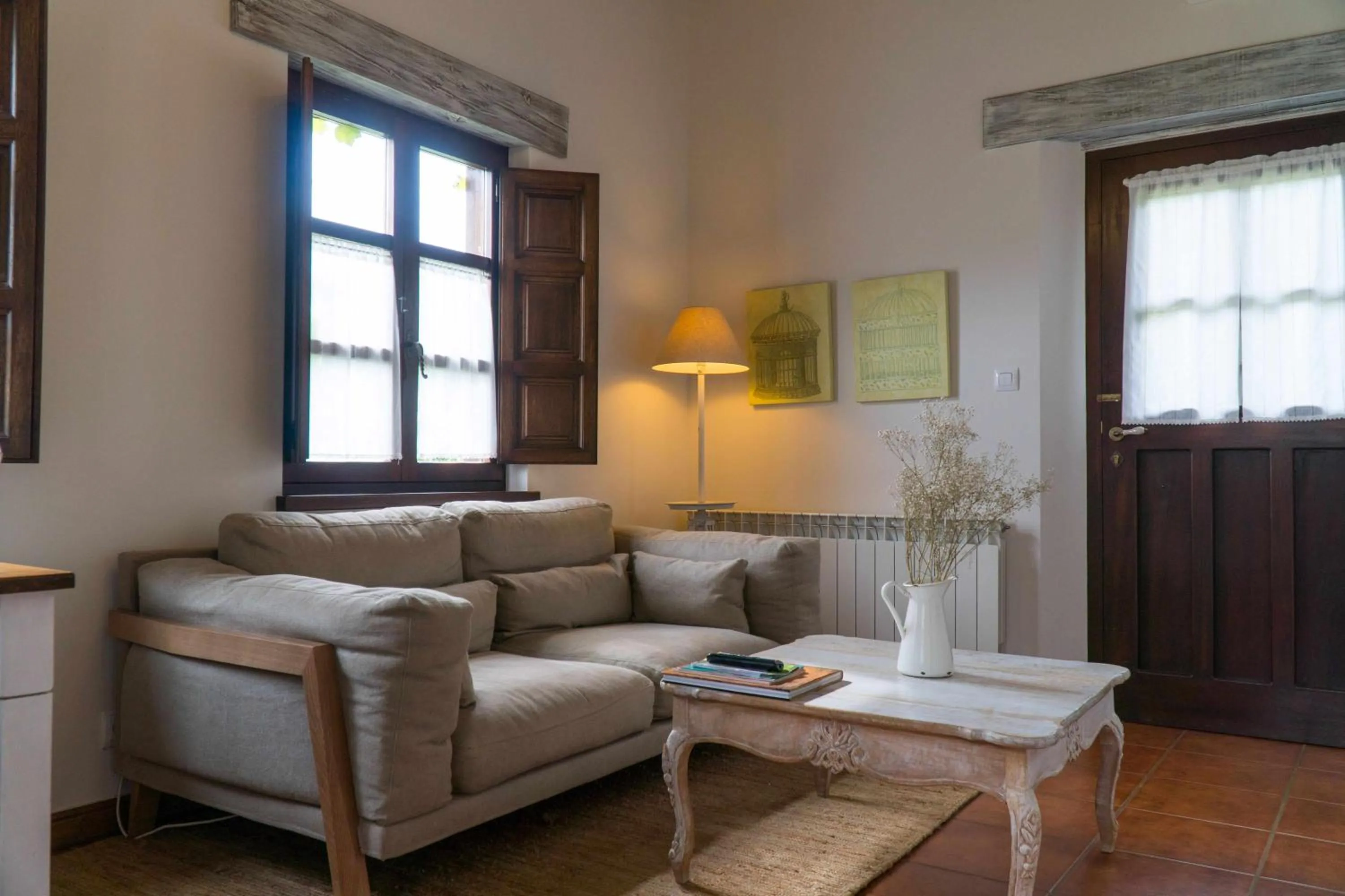 Communal lounge/ TV room in Apartamentos Arcadia