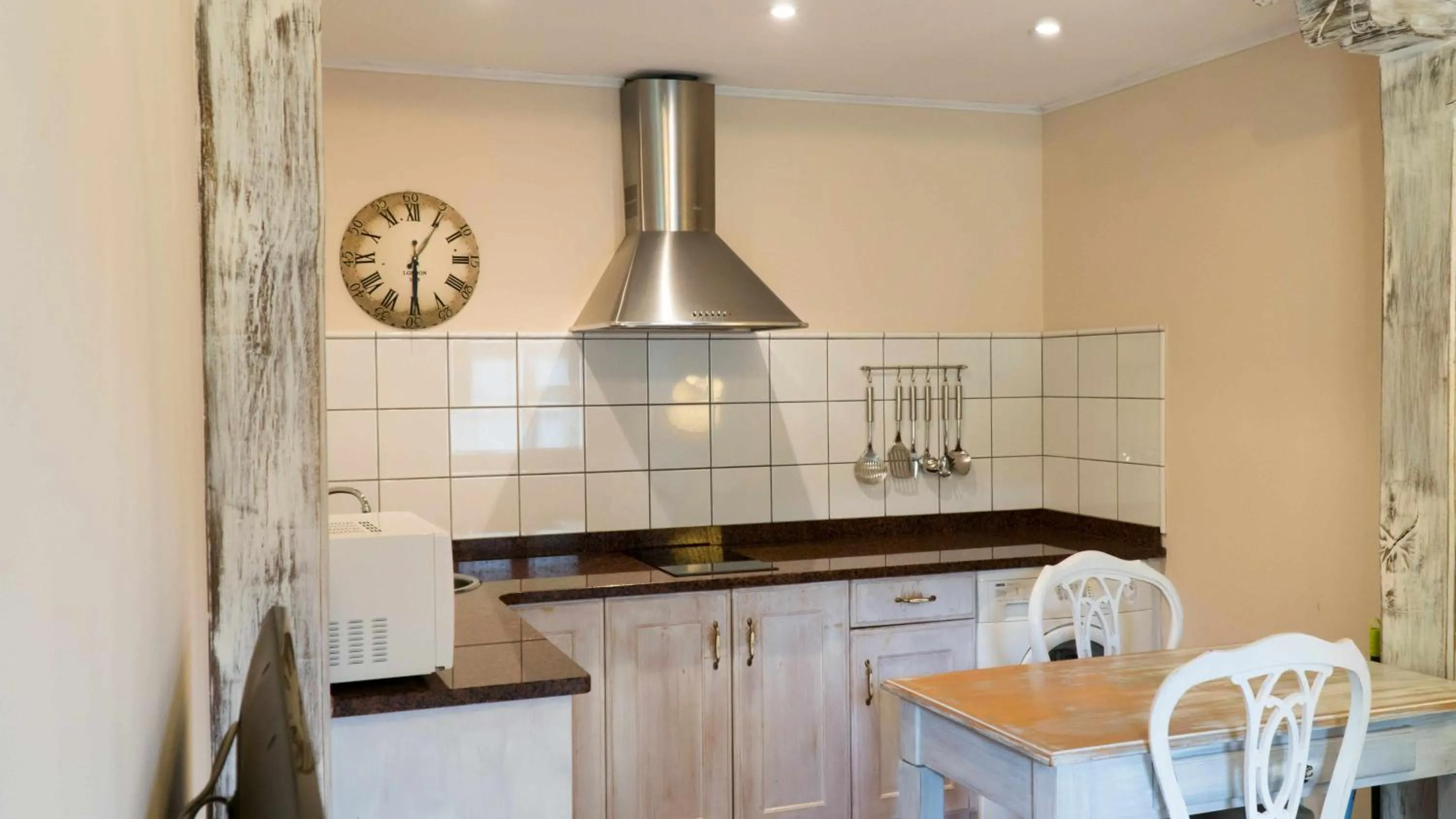 Kitchen or kitchenette in Apartamentos Arcadia