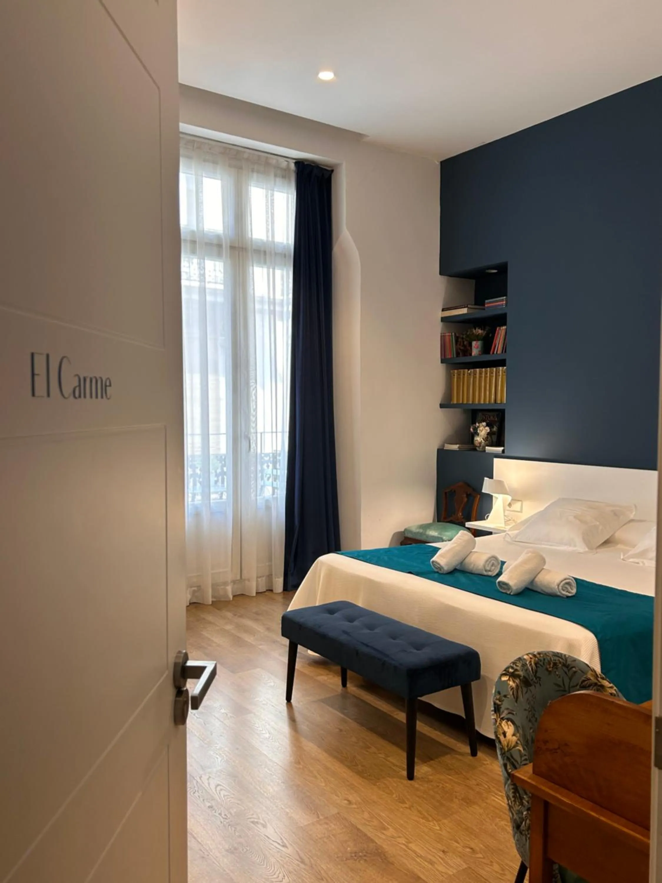 Photo of the whole room, Bed in L'Esplai Valencia