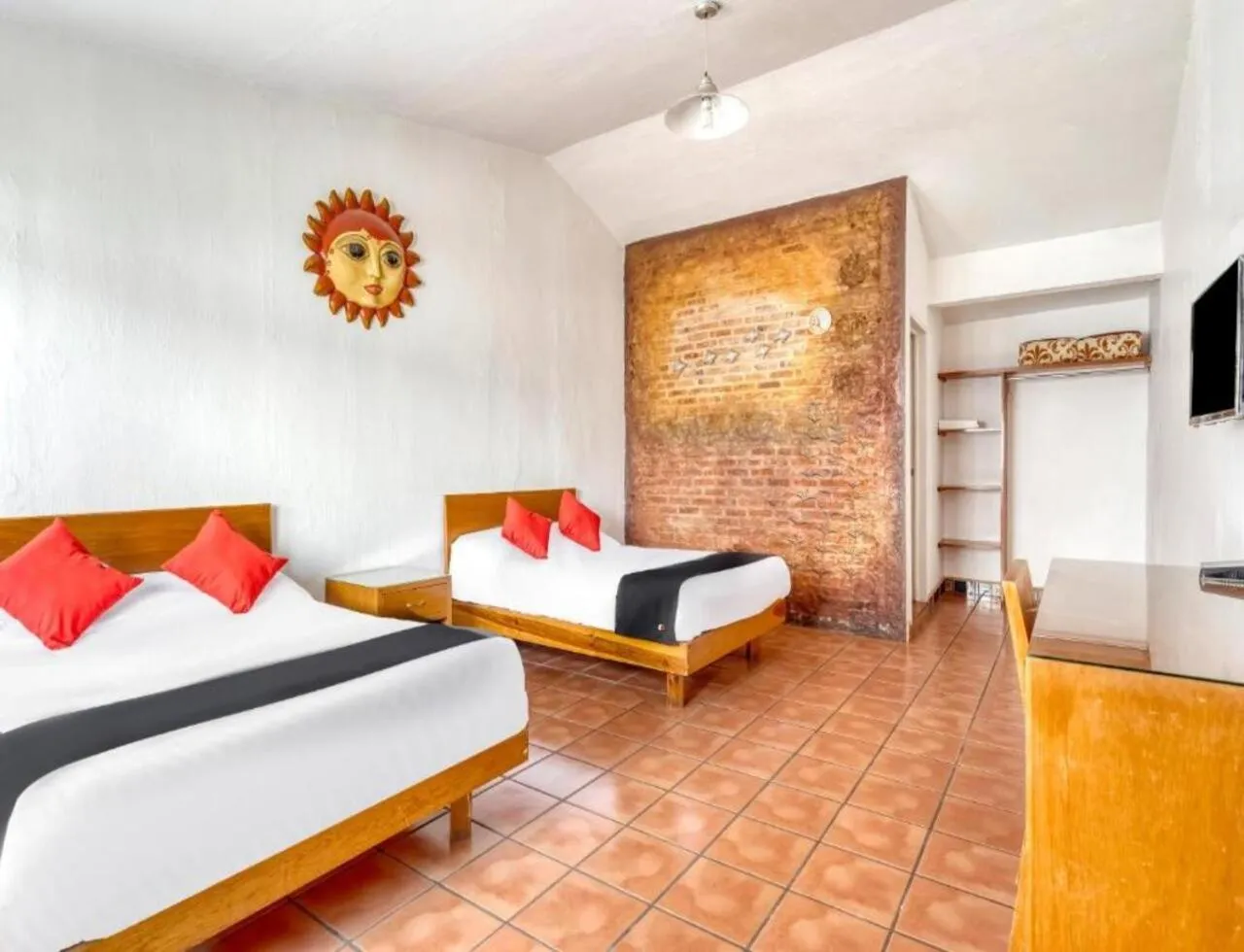 Photo of the whole room, Bed in Hotel Arana Tonalá