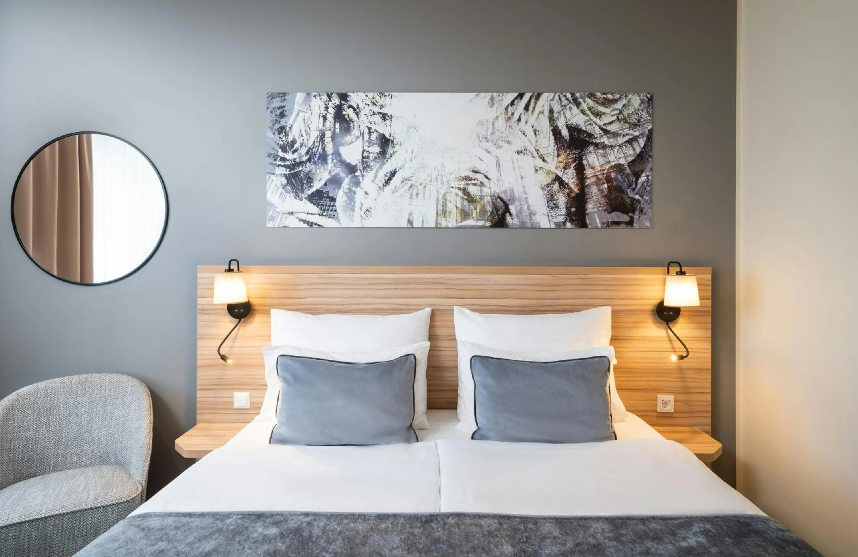 Photo of the whole room, Bed in Leonardo Hotel Vienna Hauptbahnhof