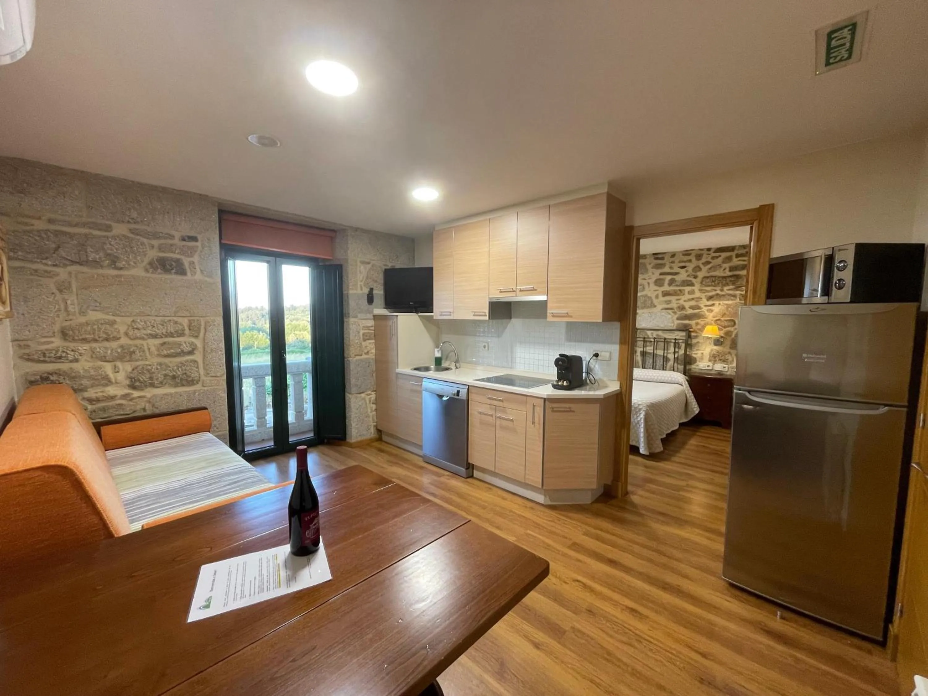 kitchen in Apartamentos Río Sil