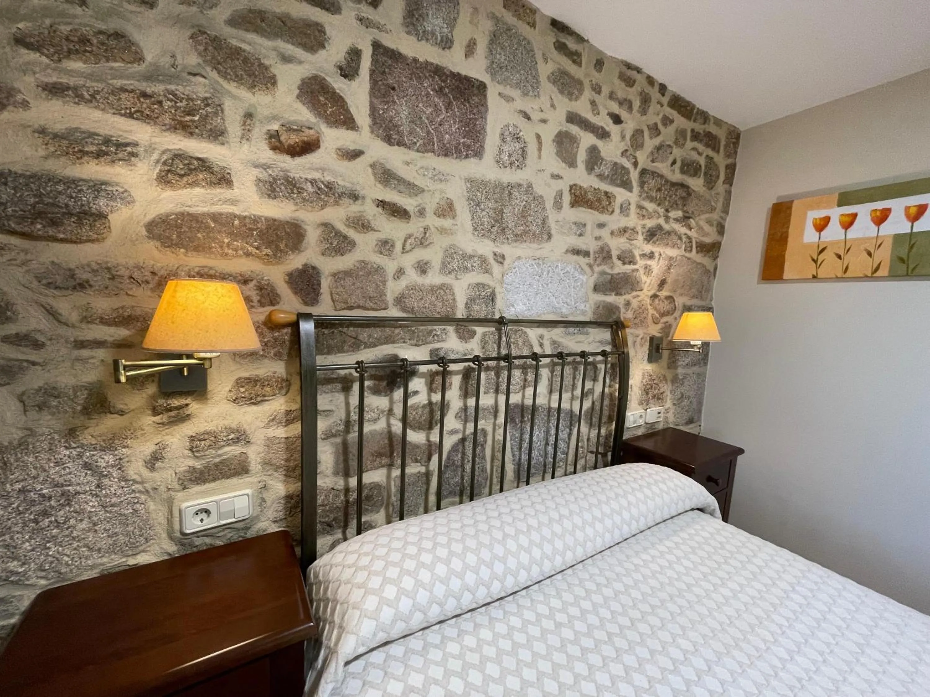 Bedroom, Bed in Apartamentos Río Sil