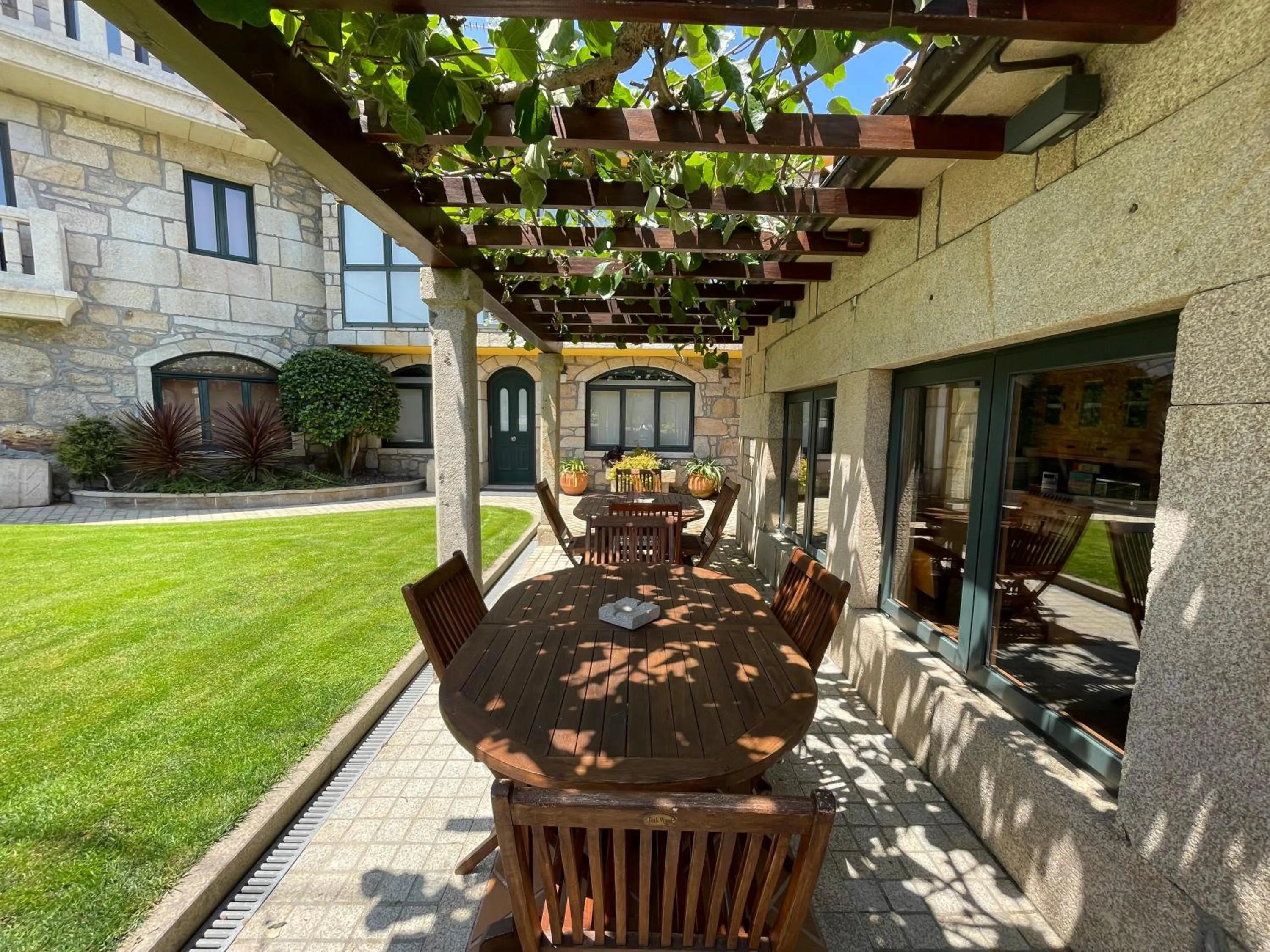 Garden in Apartamentos Río Sil