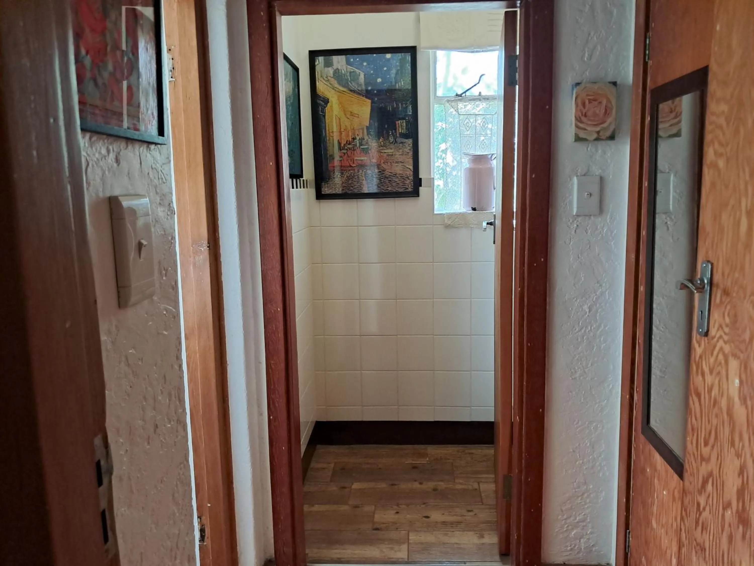 Toilet in 29onTait Guest House