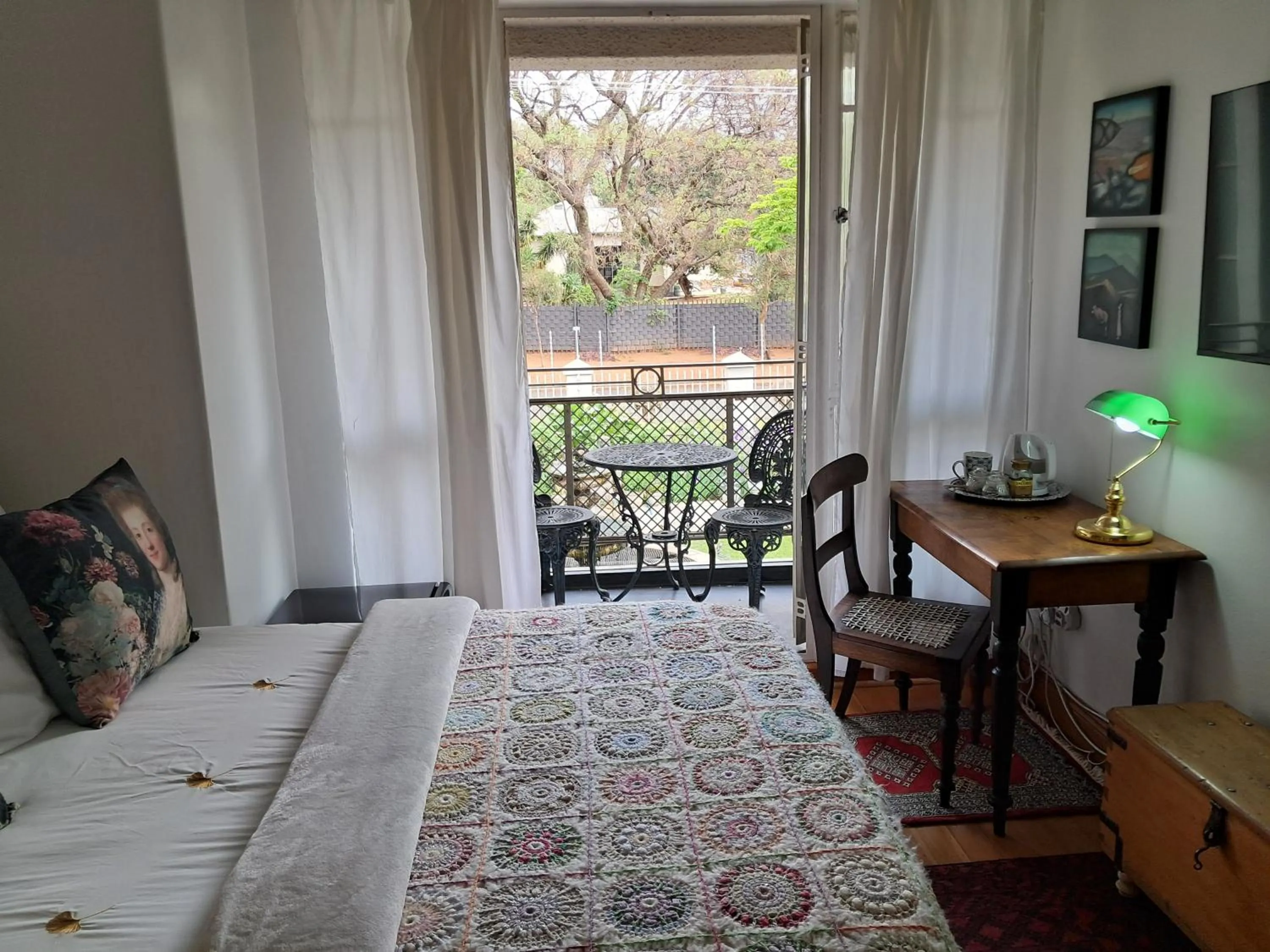 View (from property/room), Bed in 29onTait Guest House