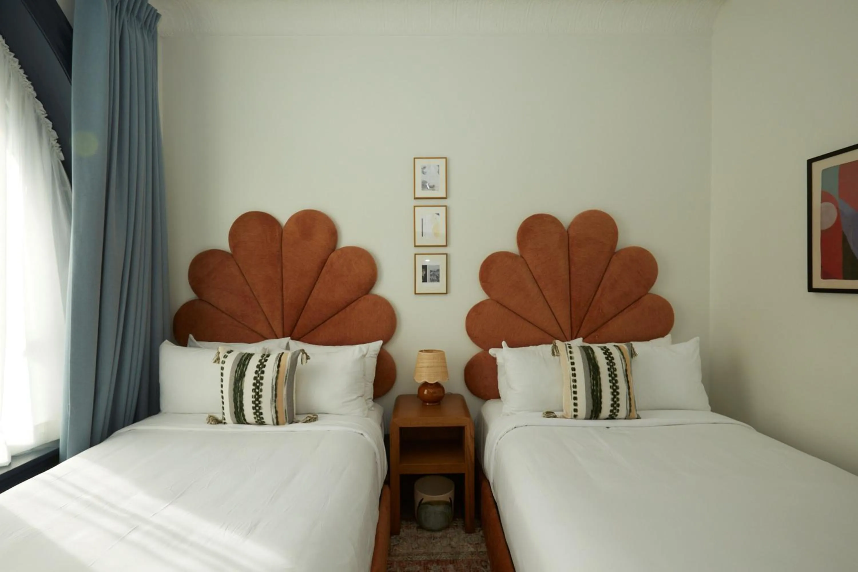 Bed in Granger Hotel San Diego, a Member of Design Hotels, part of Marriott Bonvoy